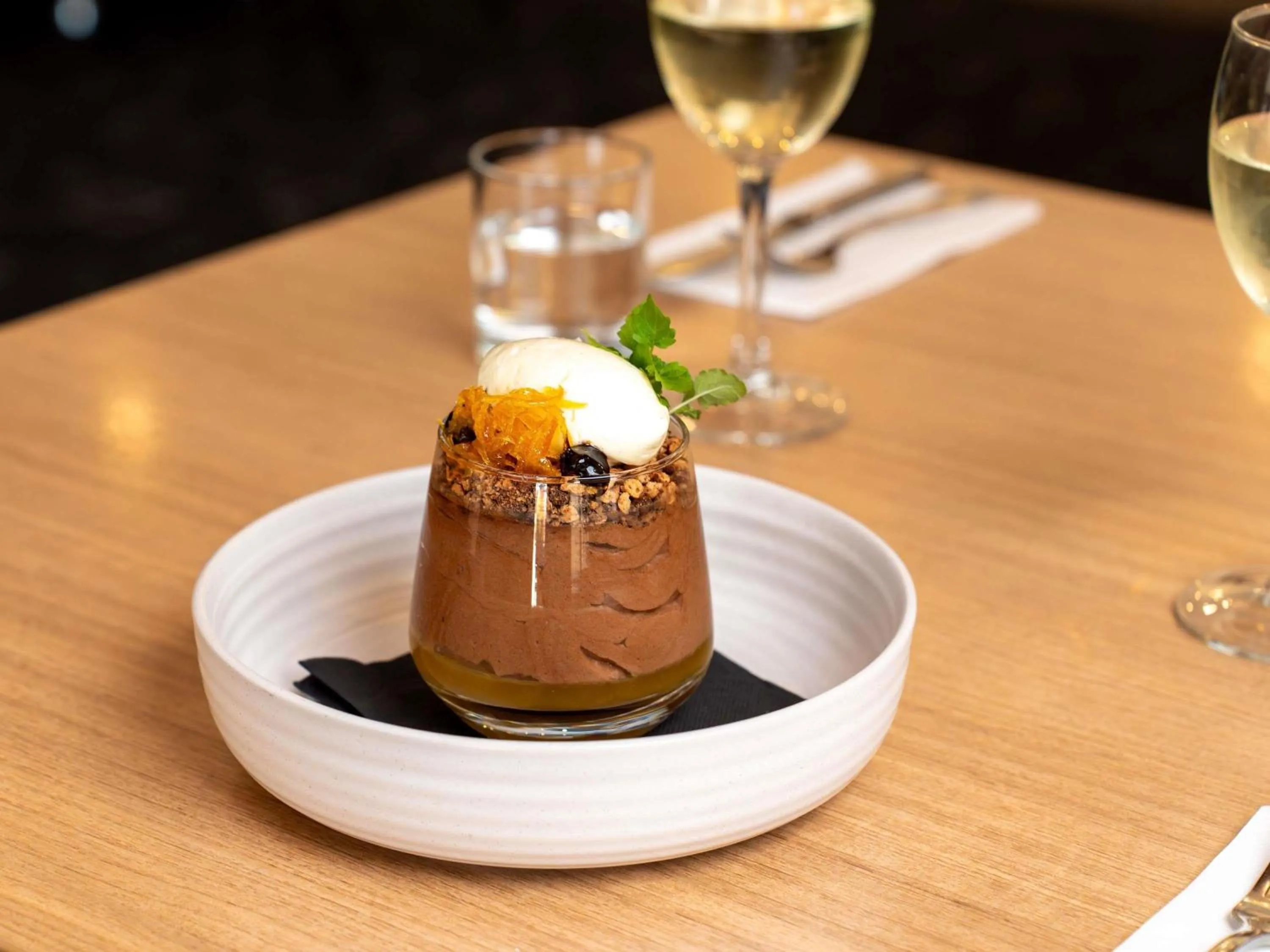 Restaurant/places to eat in Mercure Newcastle Airport