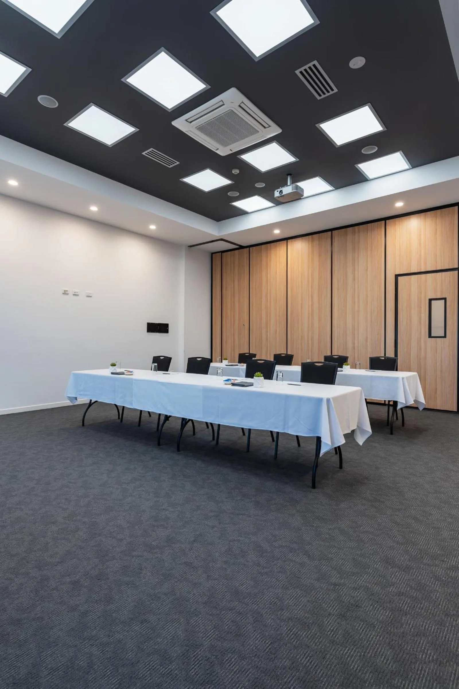 Meeting/conference room in Mercure Newcastle Airport