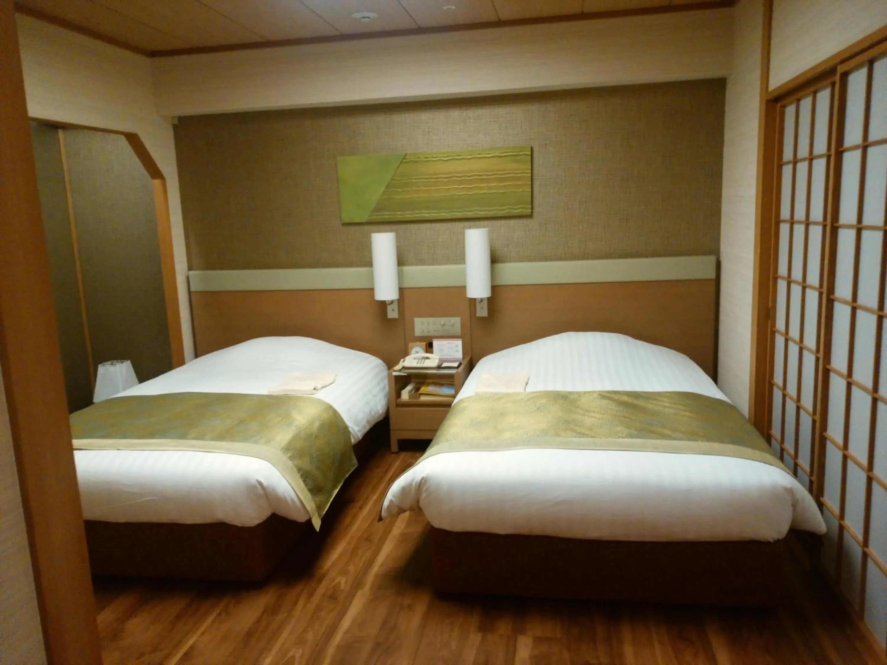 Bed in JR Hotel Clement Tokushima