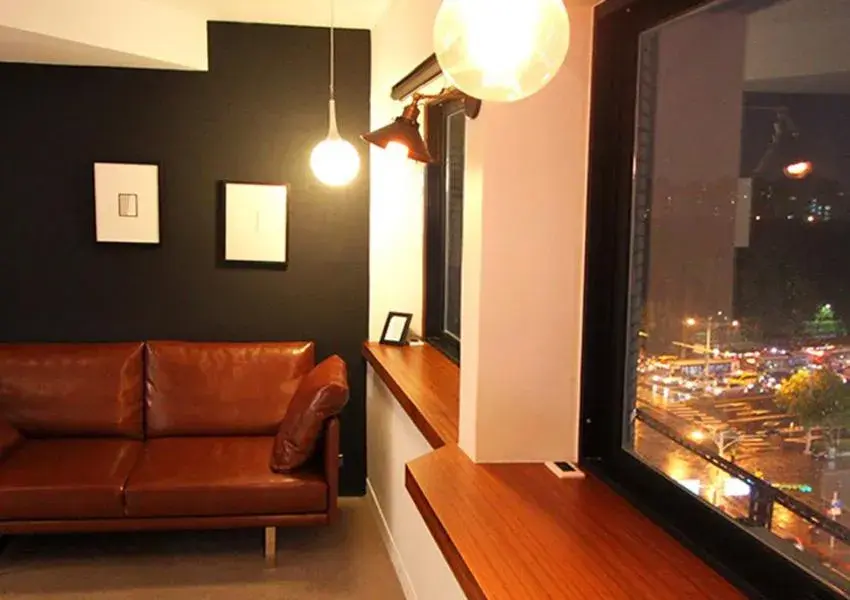 Communal lounge/ TV room, Seating Area in Daan Park Hotel