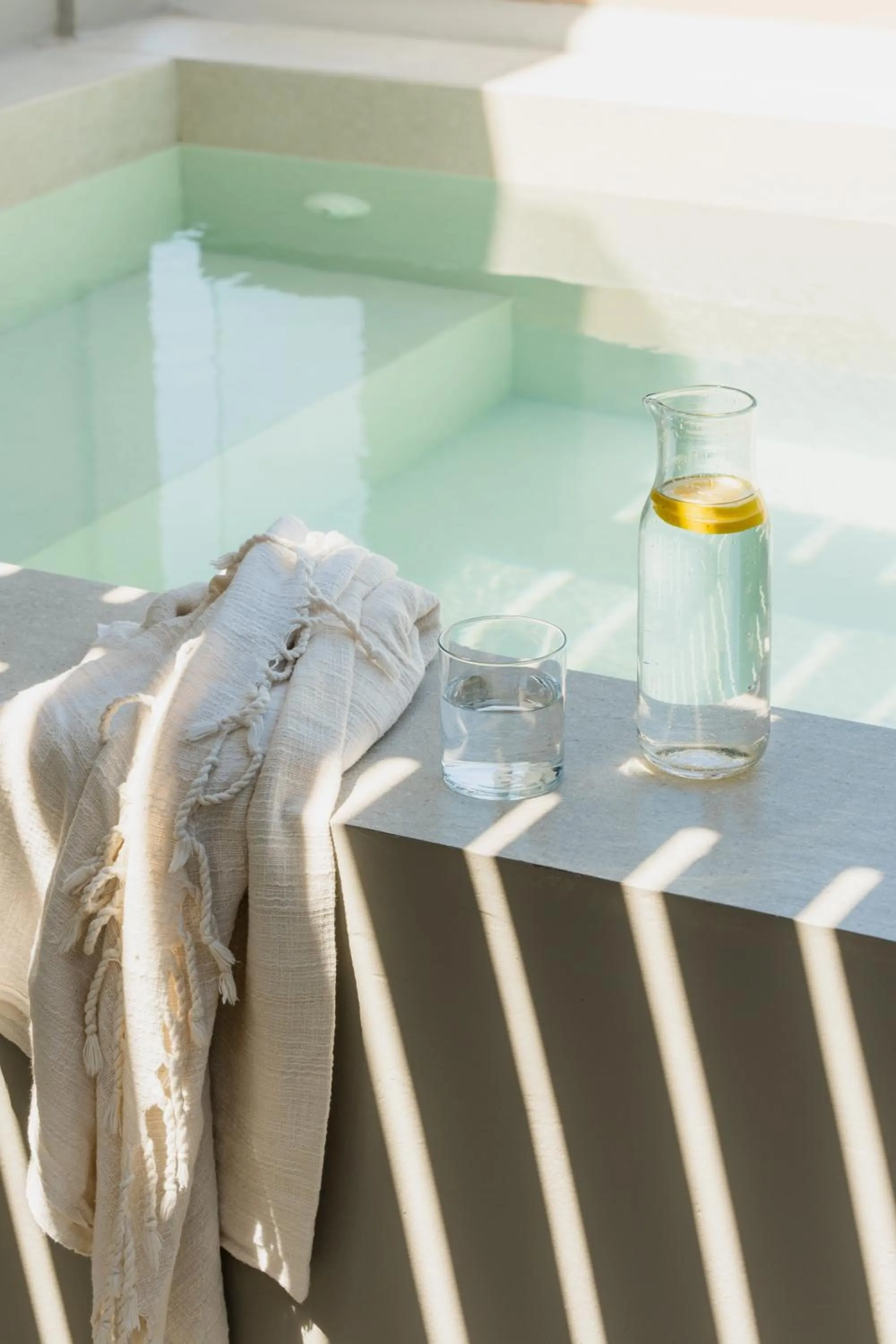 Hot Tub in Black Diamond Suites