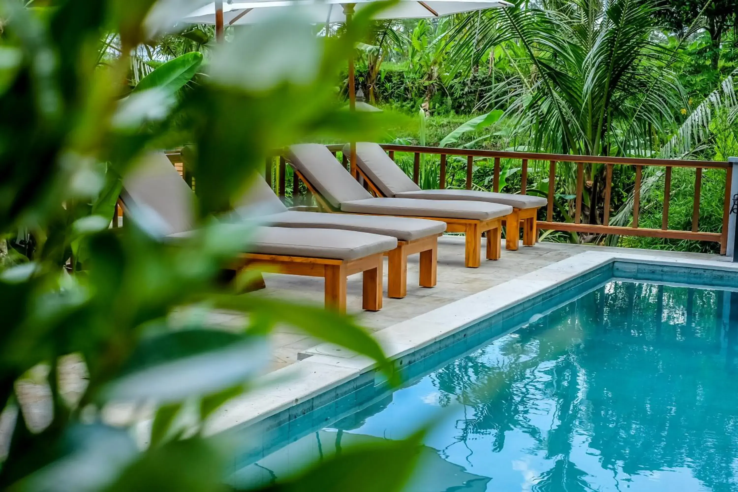 Swimming pool in Pesantian Villa and Warung Swimming pool in Pesantian Villa and Warung