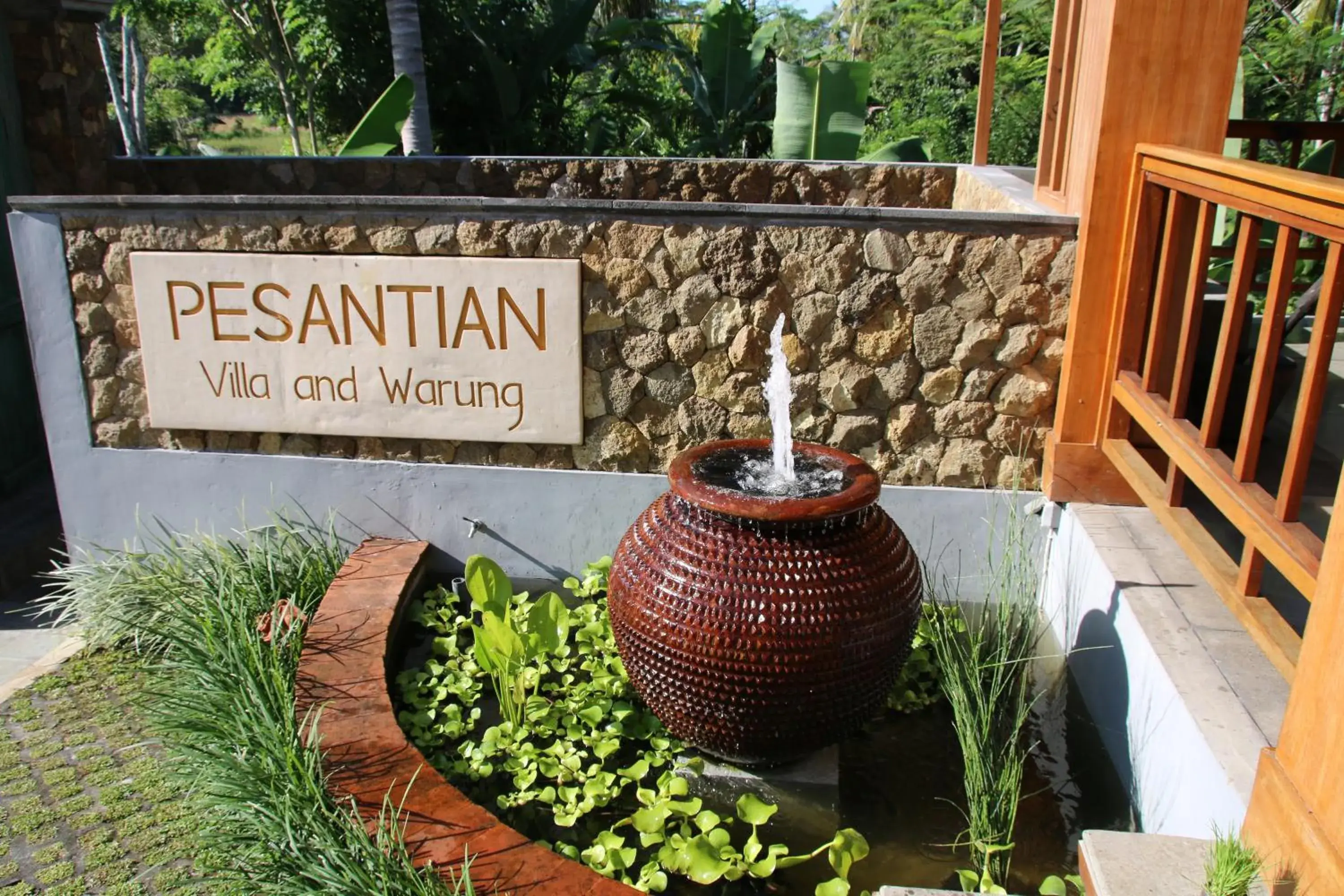 Facade/entrance in Pesantian Villa and Warung Facade/entrance in Pesantian Villa and Warung