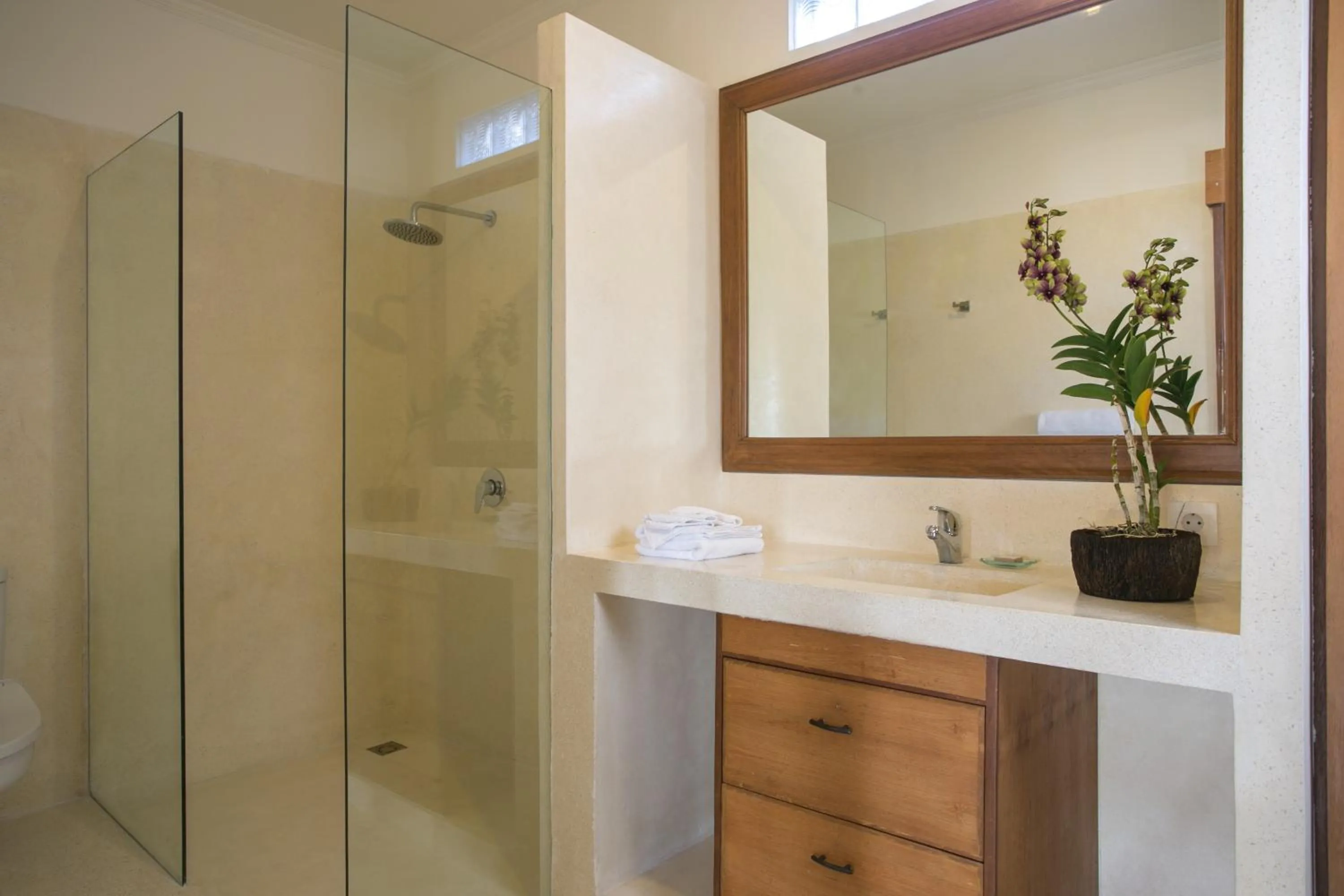 Bathroom in Pesantian Villa and Warung