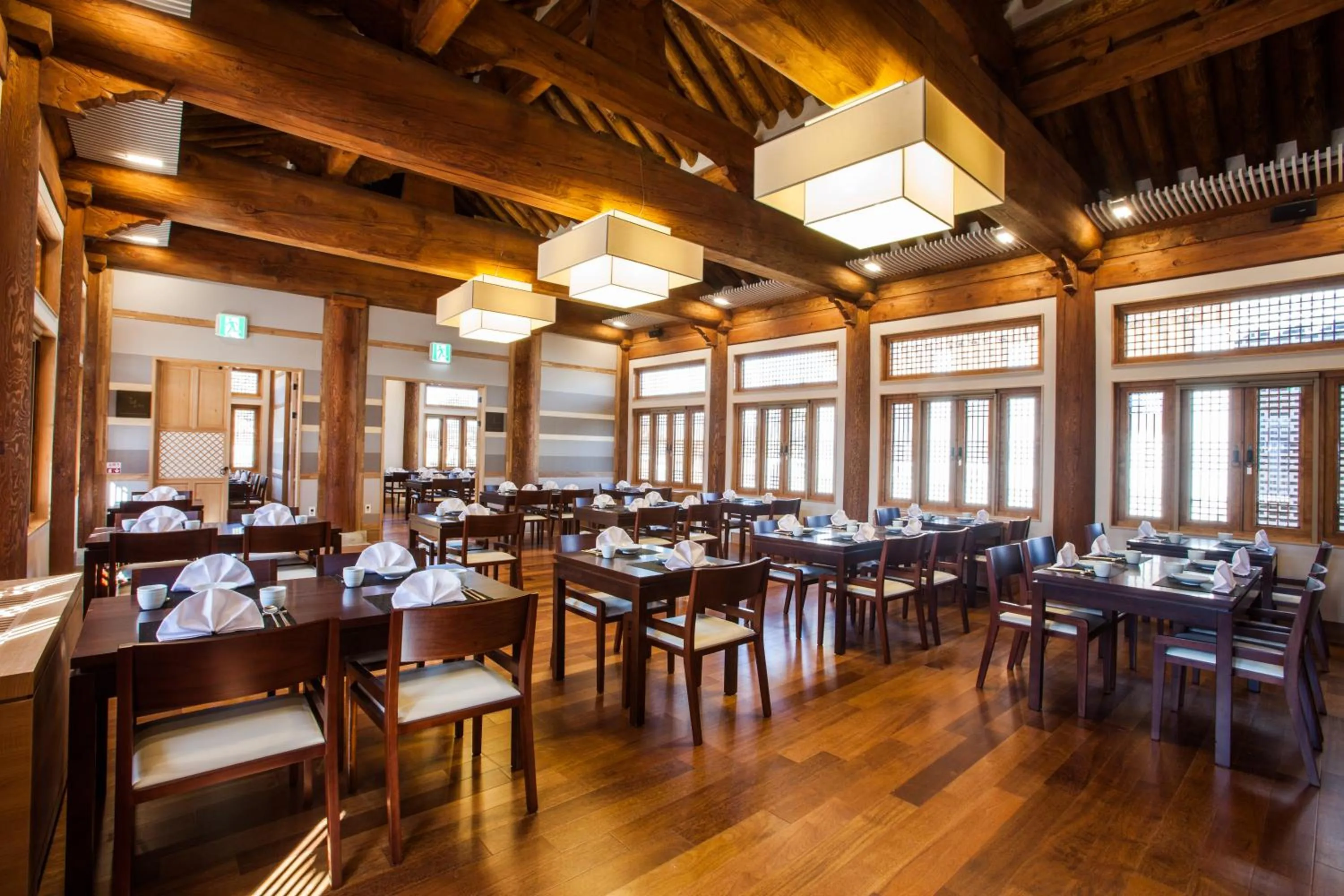 Restaurant/places to eat in Gyeongwonjae By Walkerhill