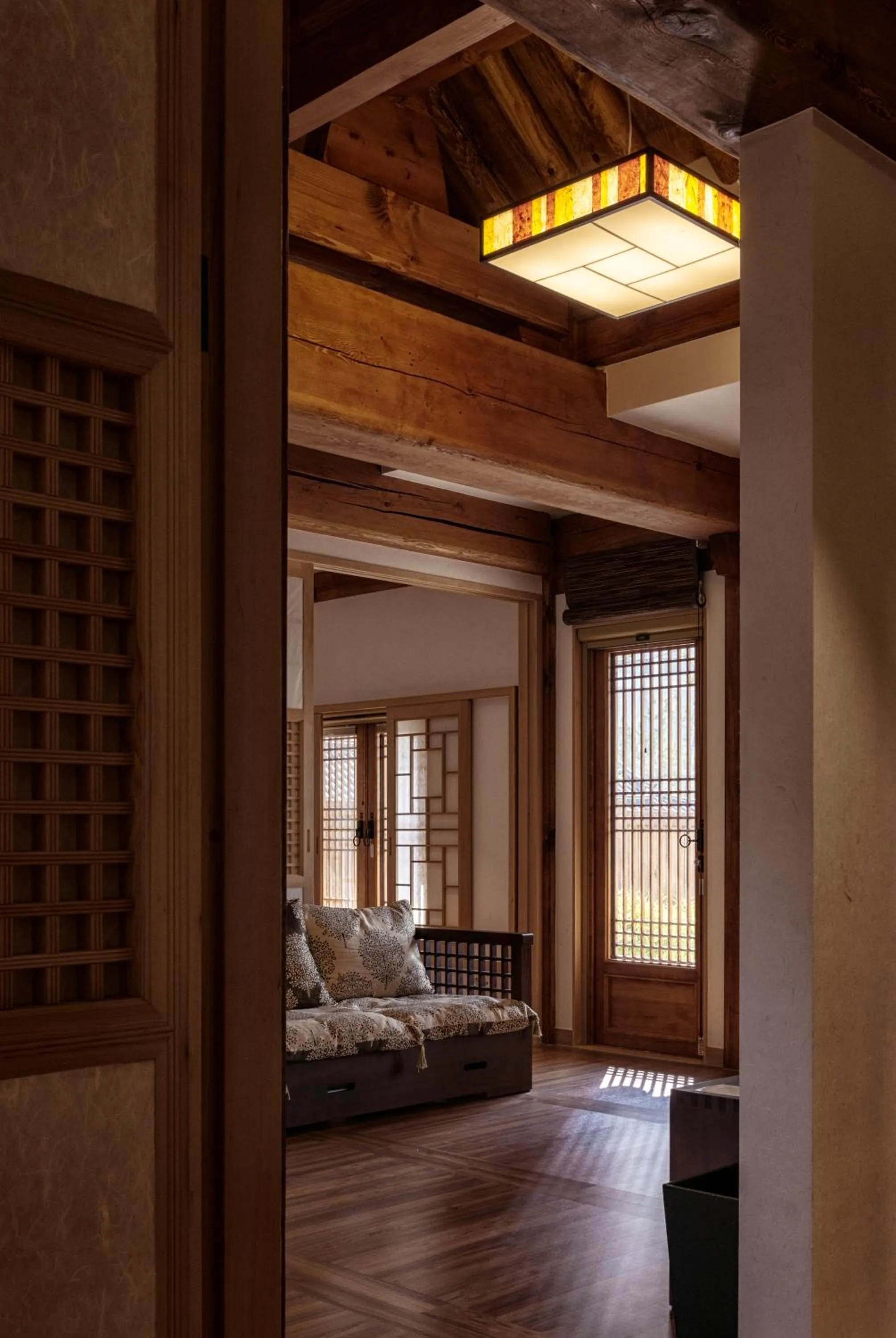 Bed in Gyeongwonjae By Walkerhill