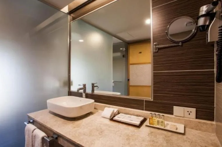 Bathroom in Gyeongwonjae By Walkerhill