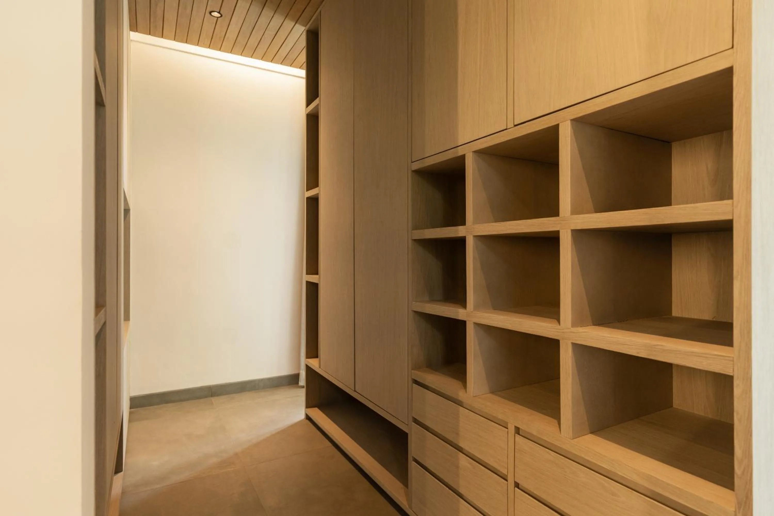 wardrobe in Villa Moon by Alfred in Bali