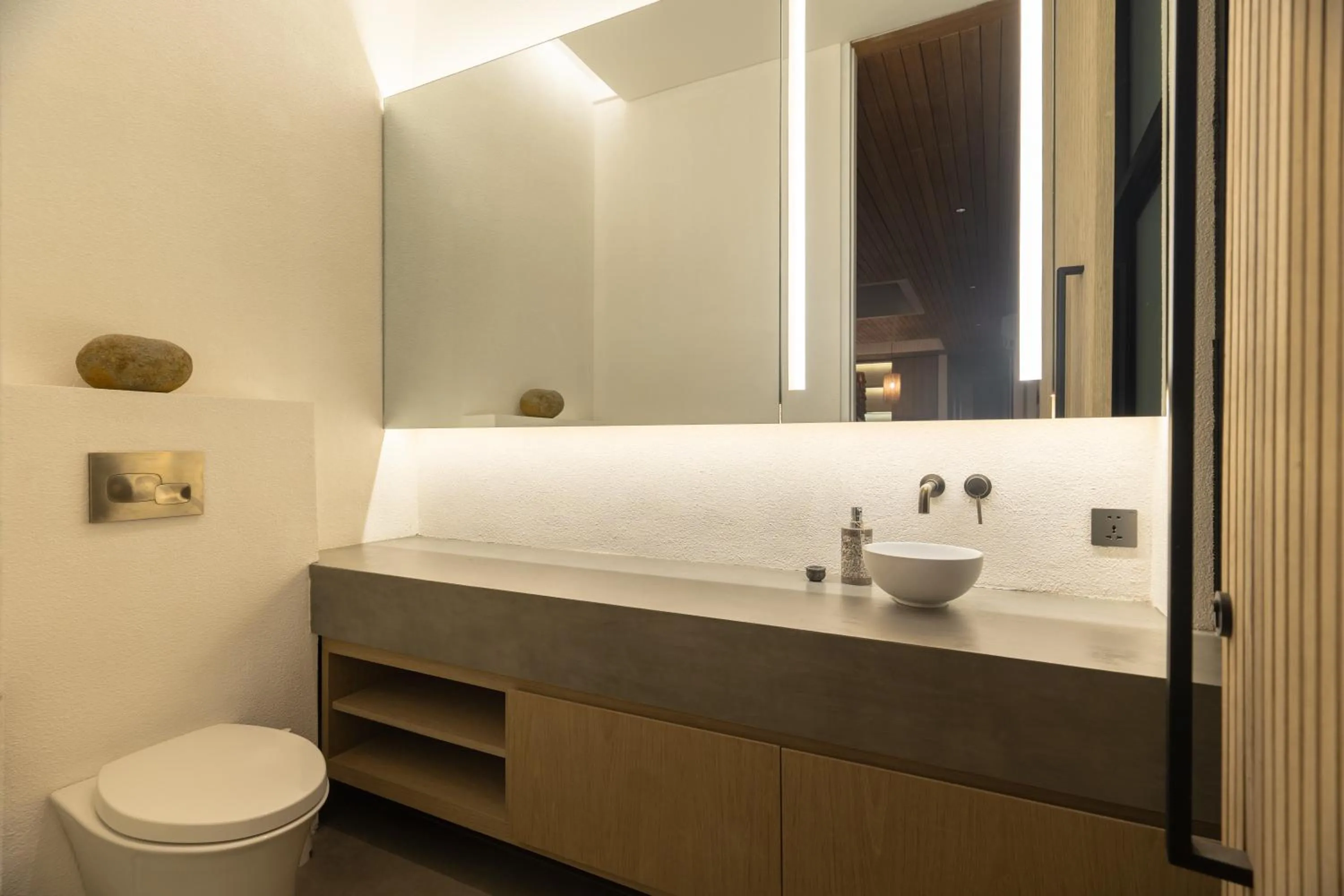 Toilet in Villa Moon by Alfred in Bali
