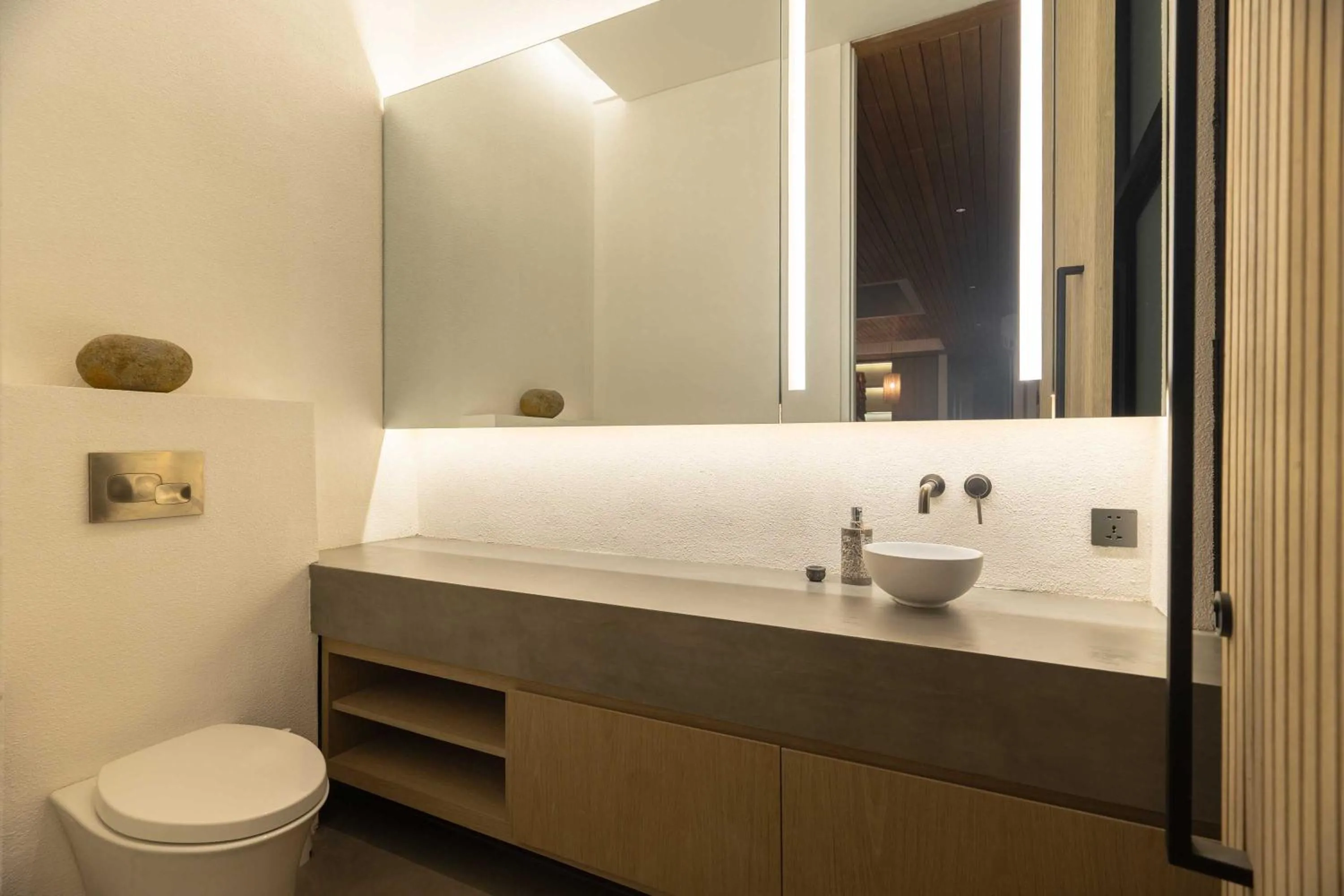 Toilet in Villa Moon by Alfred in Bali