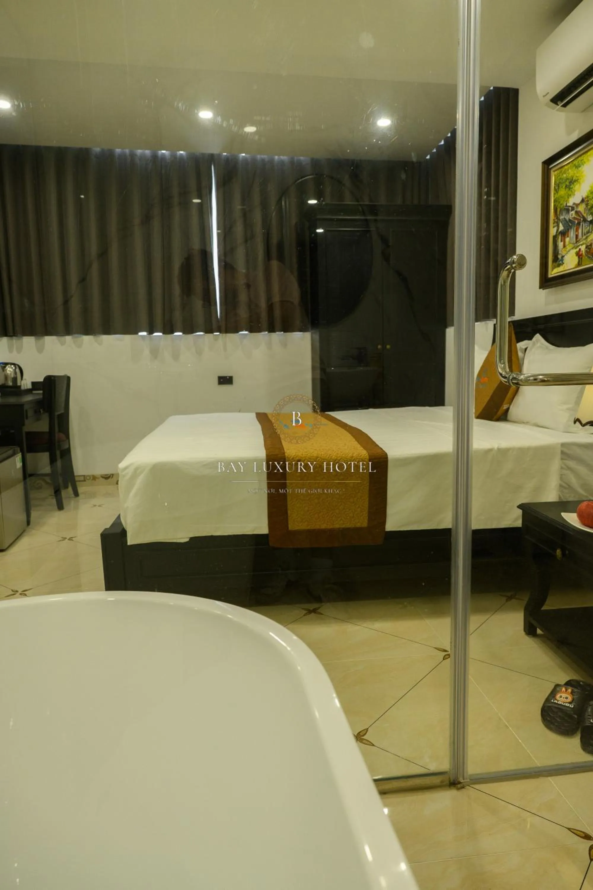 Photo of the whole room, Bed in Bay Luxury Hotel & Spa - No 1 Ngo Huyen