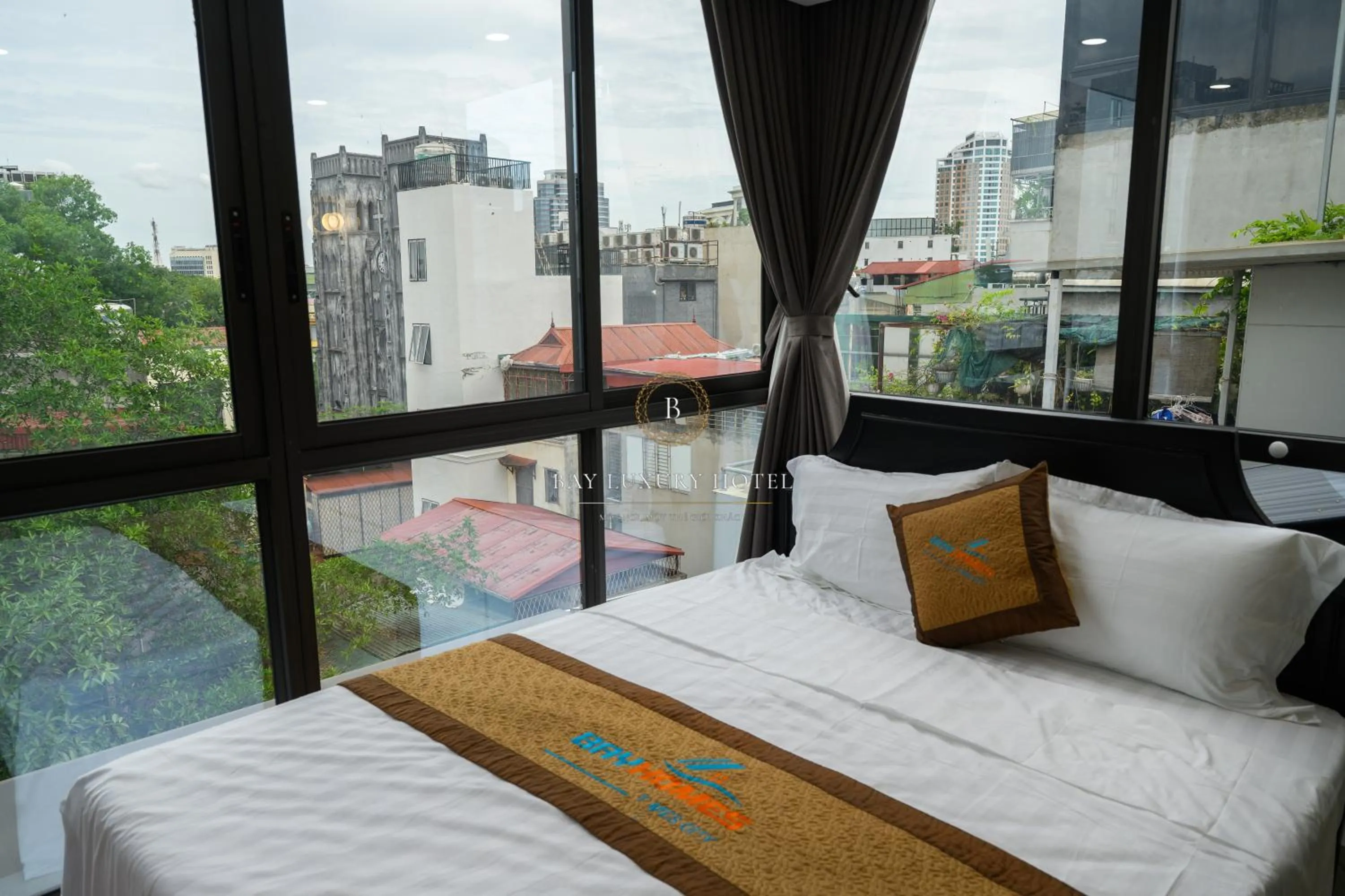 Photo of the whole room, Bed in Bay Luxury Hotel & Spa - No 1 Ngo Huyen