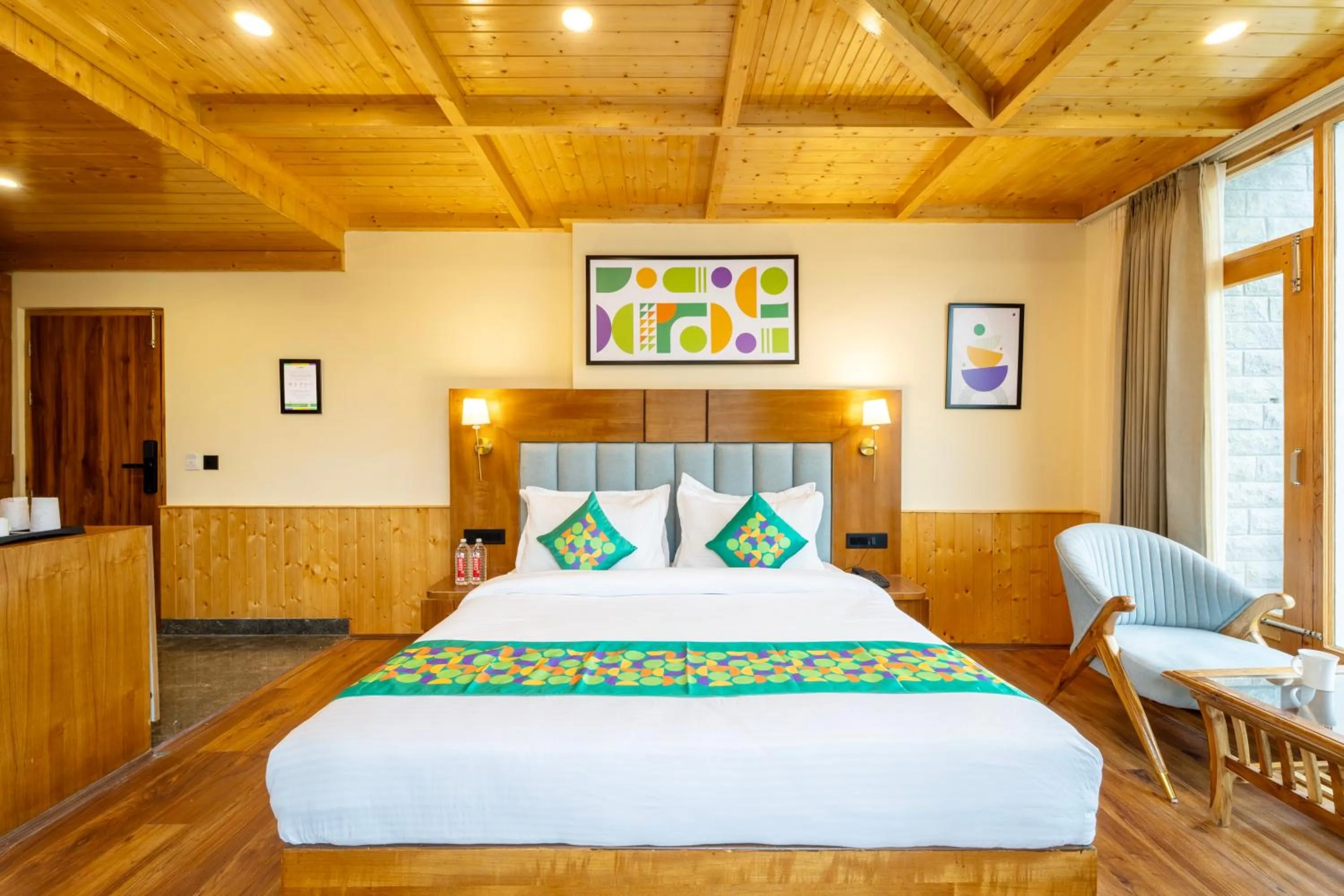 Bedroom, Bed in Treebo Premium The Takey'S, Mall Road