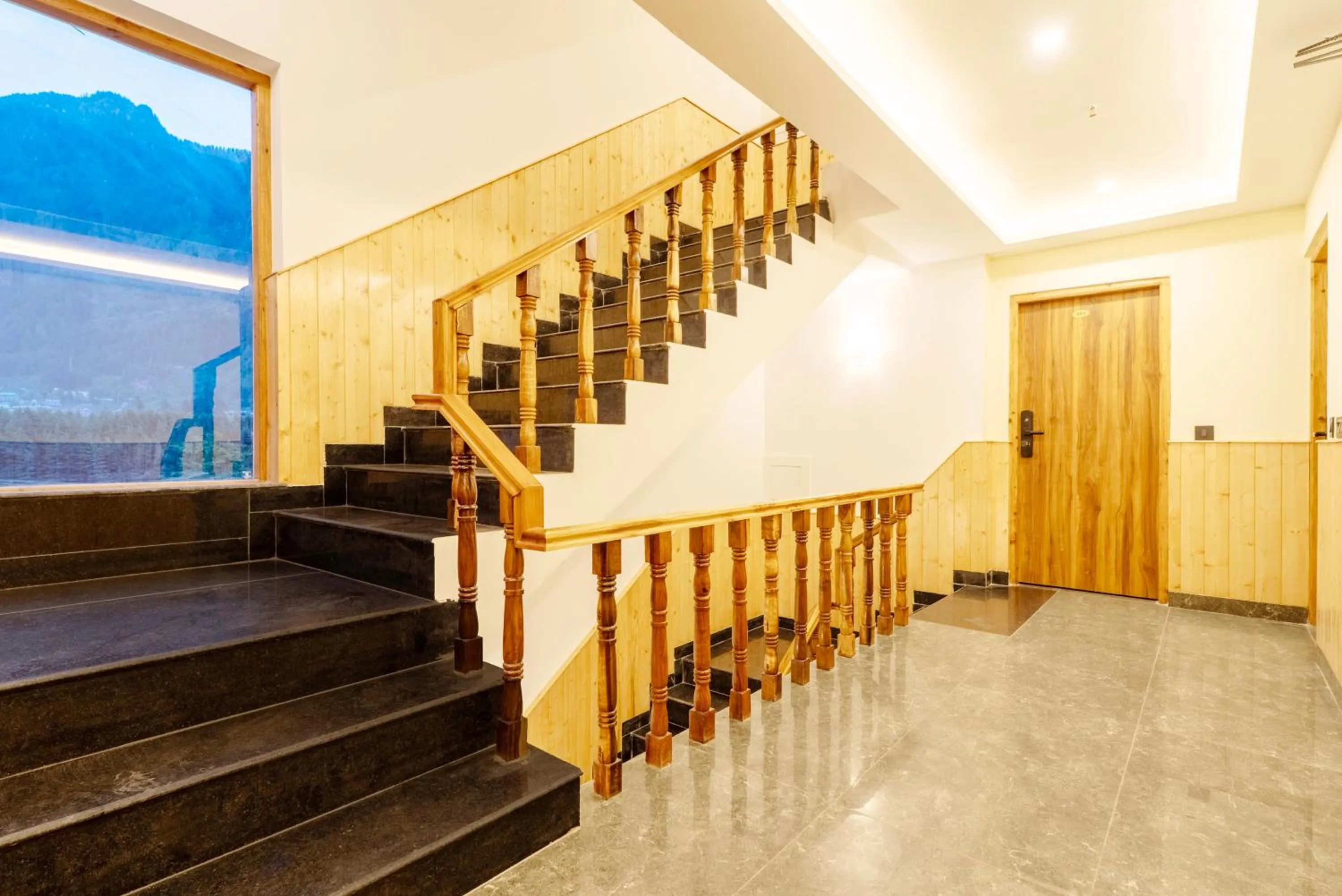 Lobby or reception in Treebo Premium The Takey'S, Mall Road