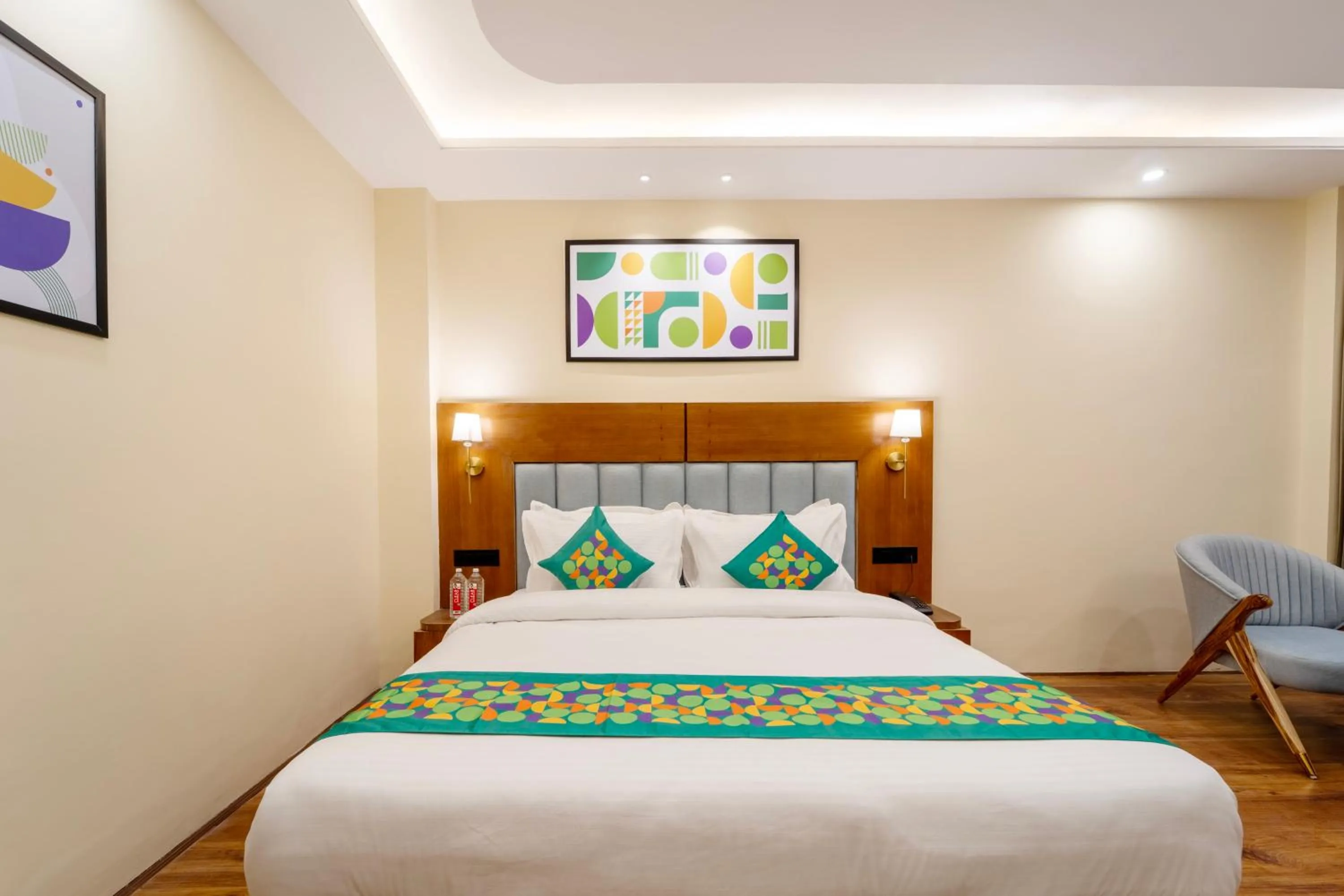 Bedroom, Bed in Treebo Premium The Takey'S, Mall Road