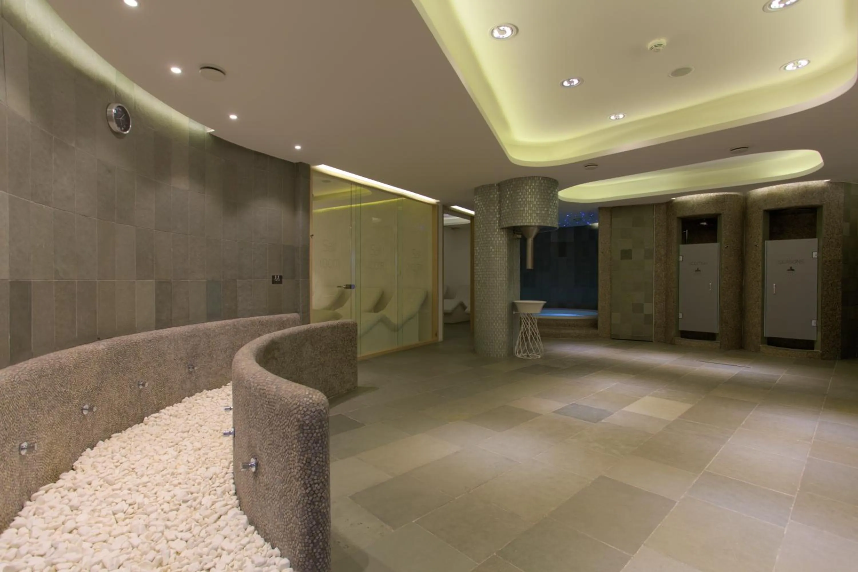 Hot Tub in Hotel Villa Margaret