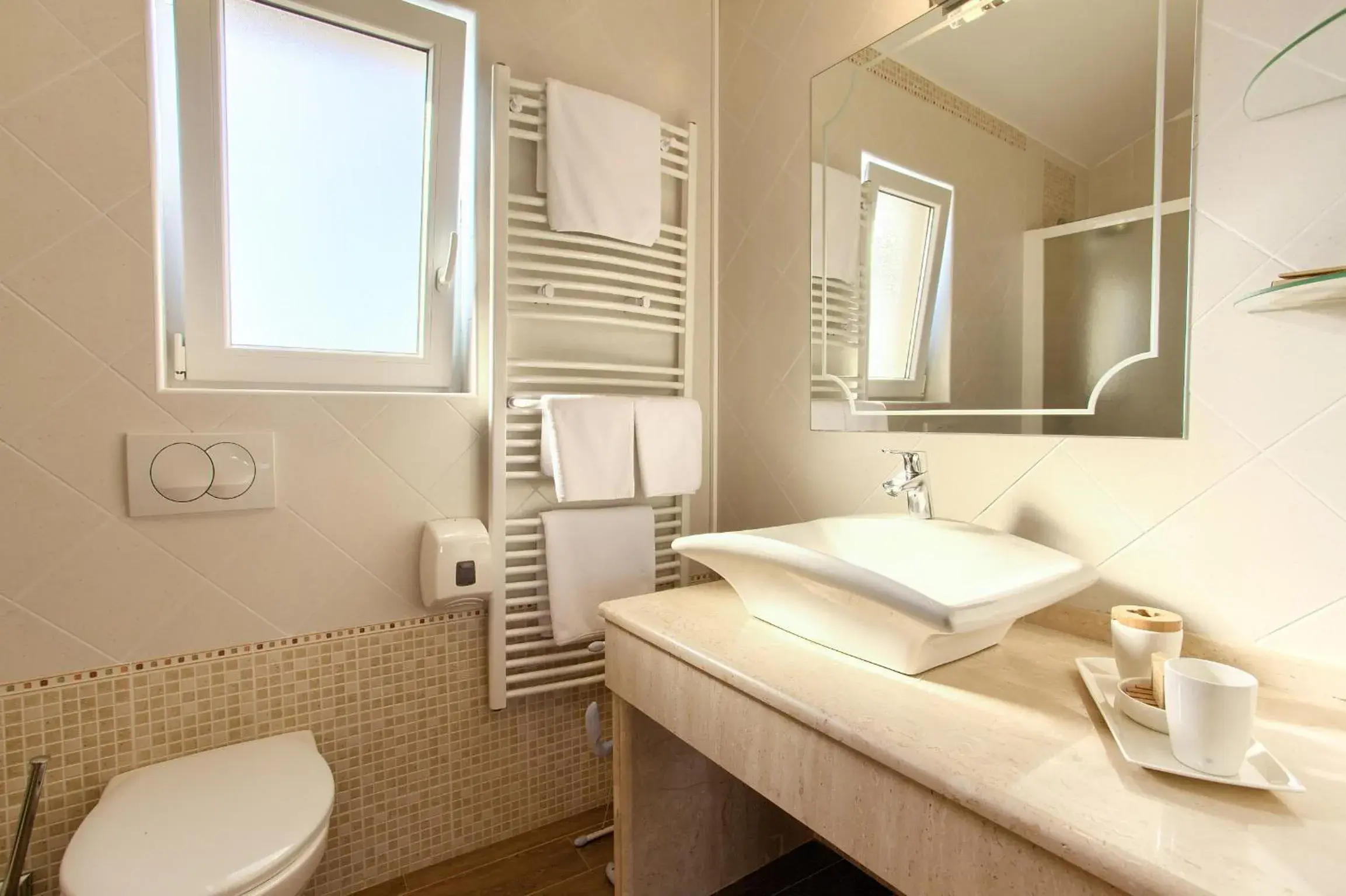 Annex - Two-Bedroom Apartment with Garden View in Hotel Villa Margaret Annex - Two-Bedroom Apartment with Garden View in Hotel Villa Margaret