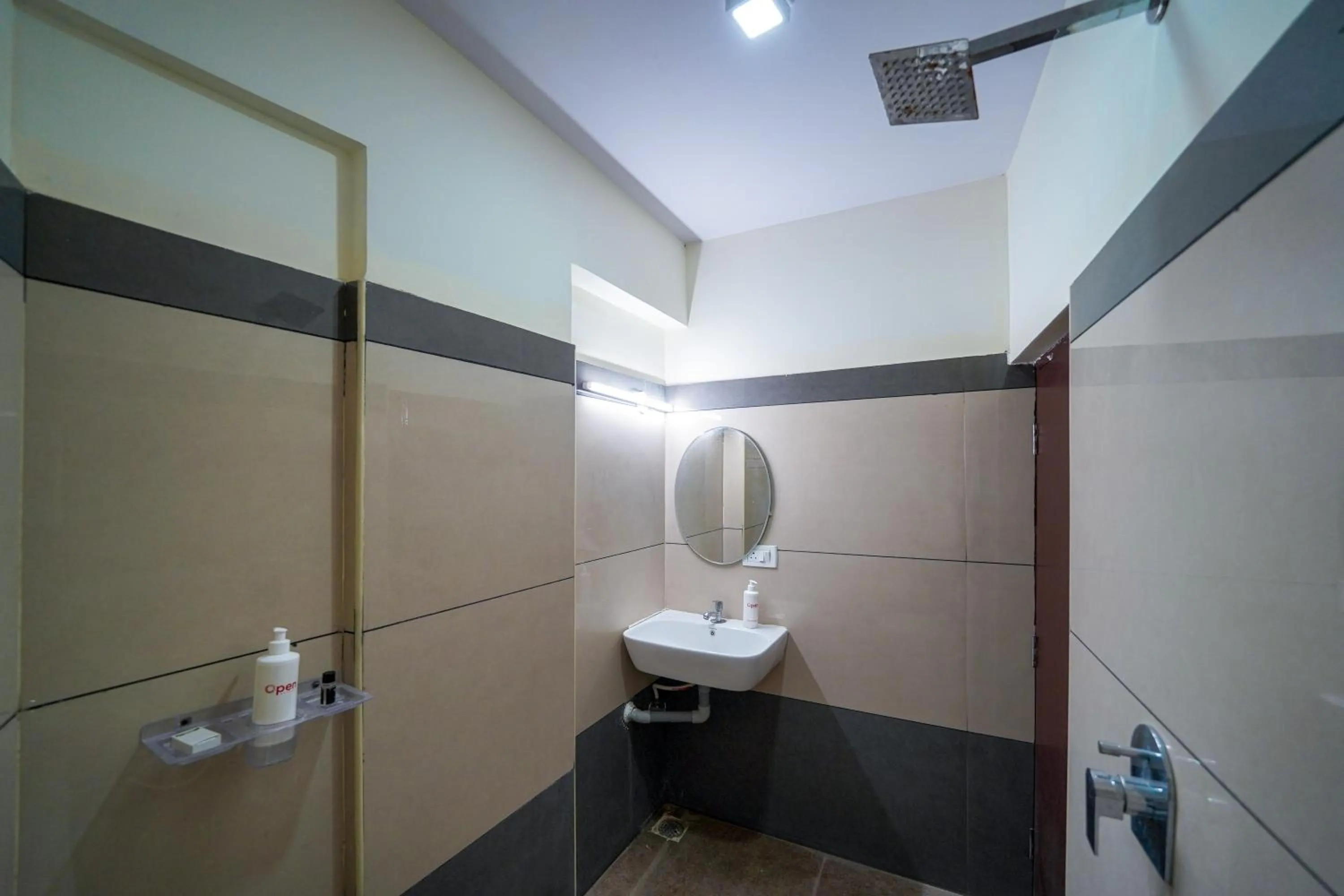 Shower in Open Hotel by Olive - Hilvon Business Hotel