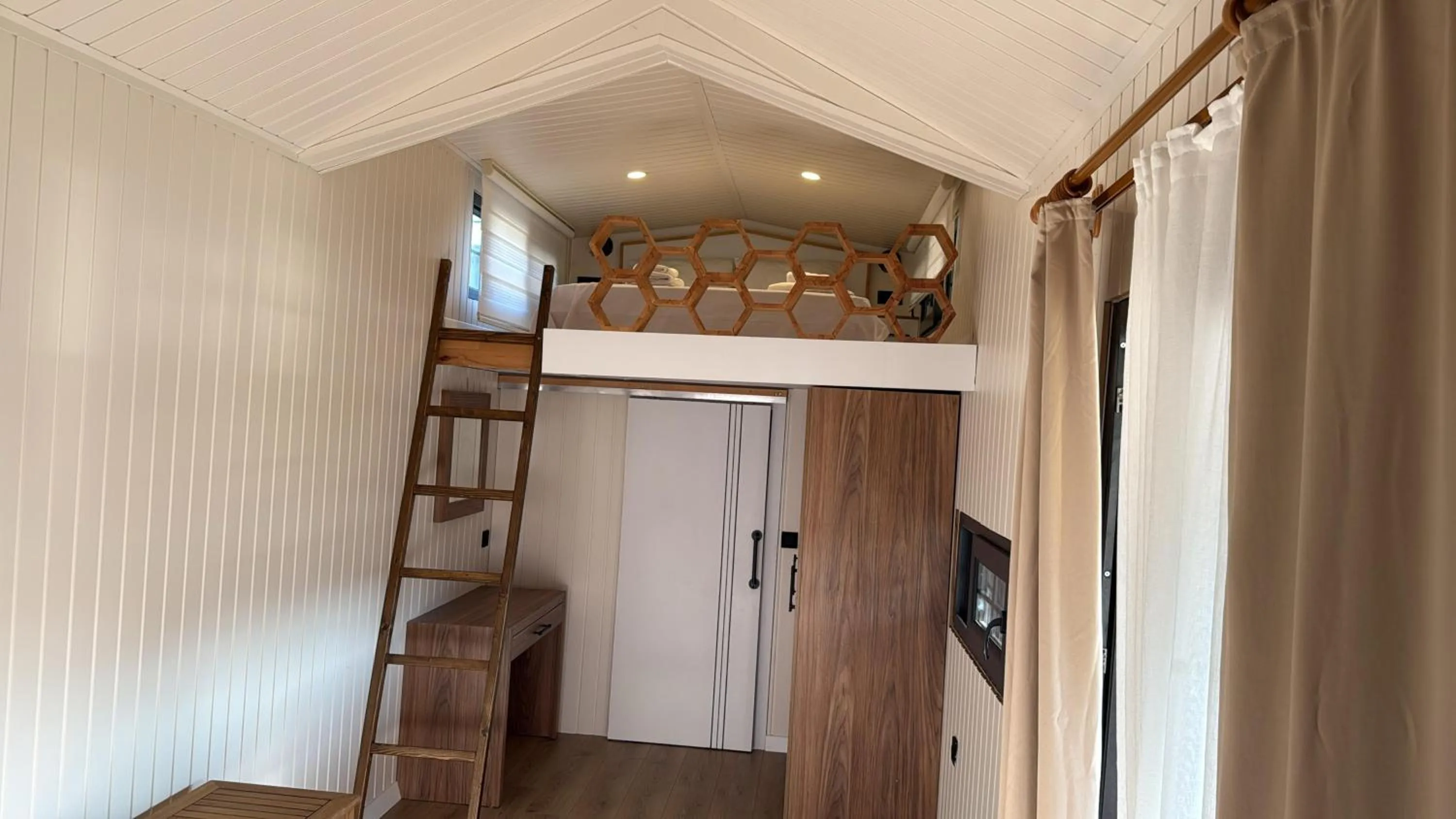 Photo of the whole room, Bed in Kekova Garden Village