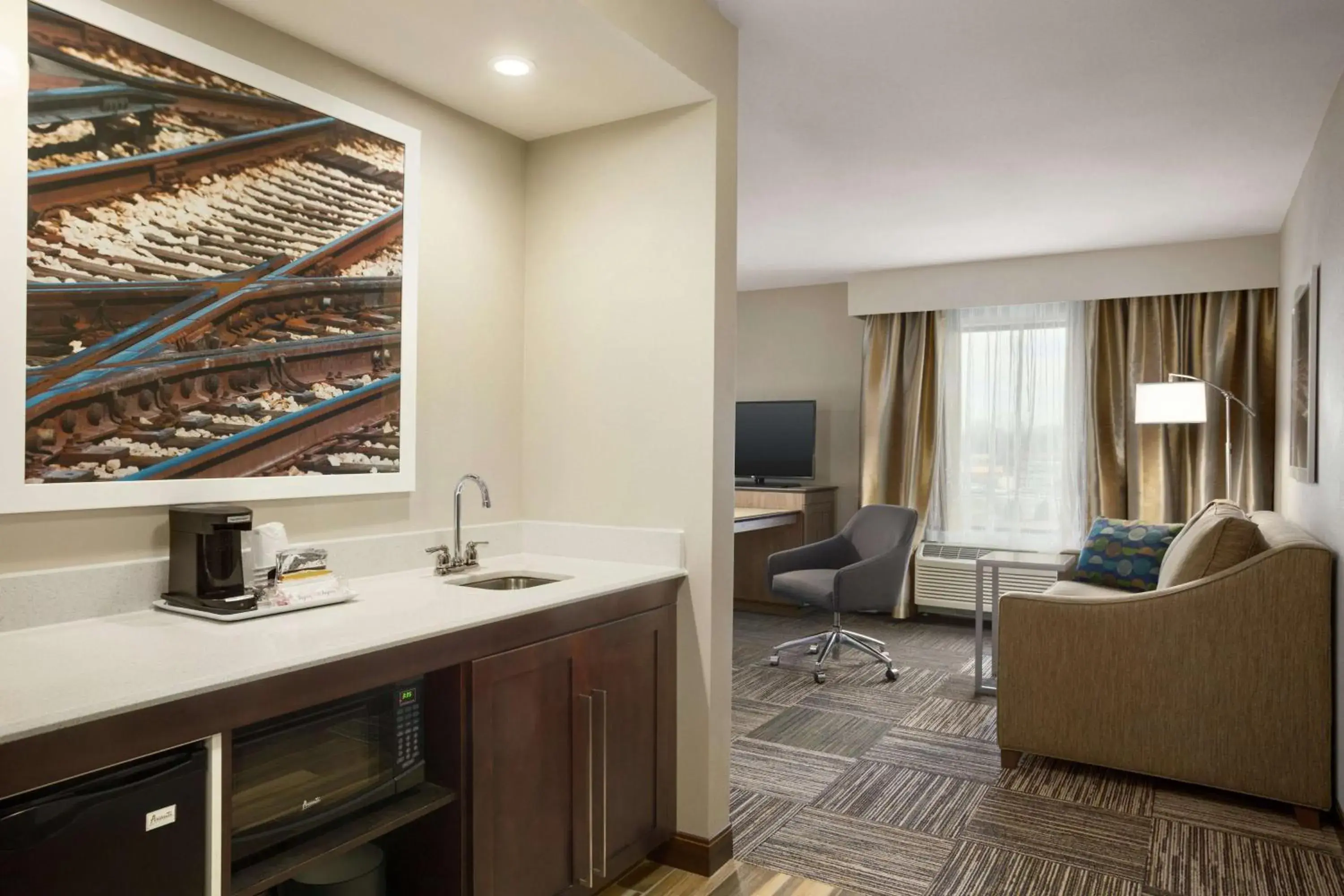 Living room in Hampton Inn & Suites Minooka Living room in Hampton Inn & Suites Minooka