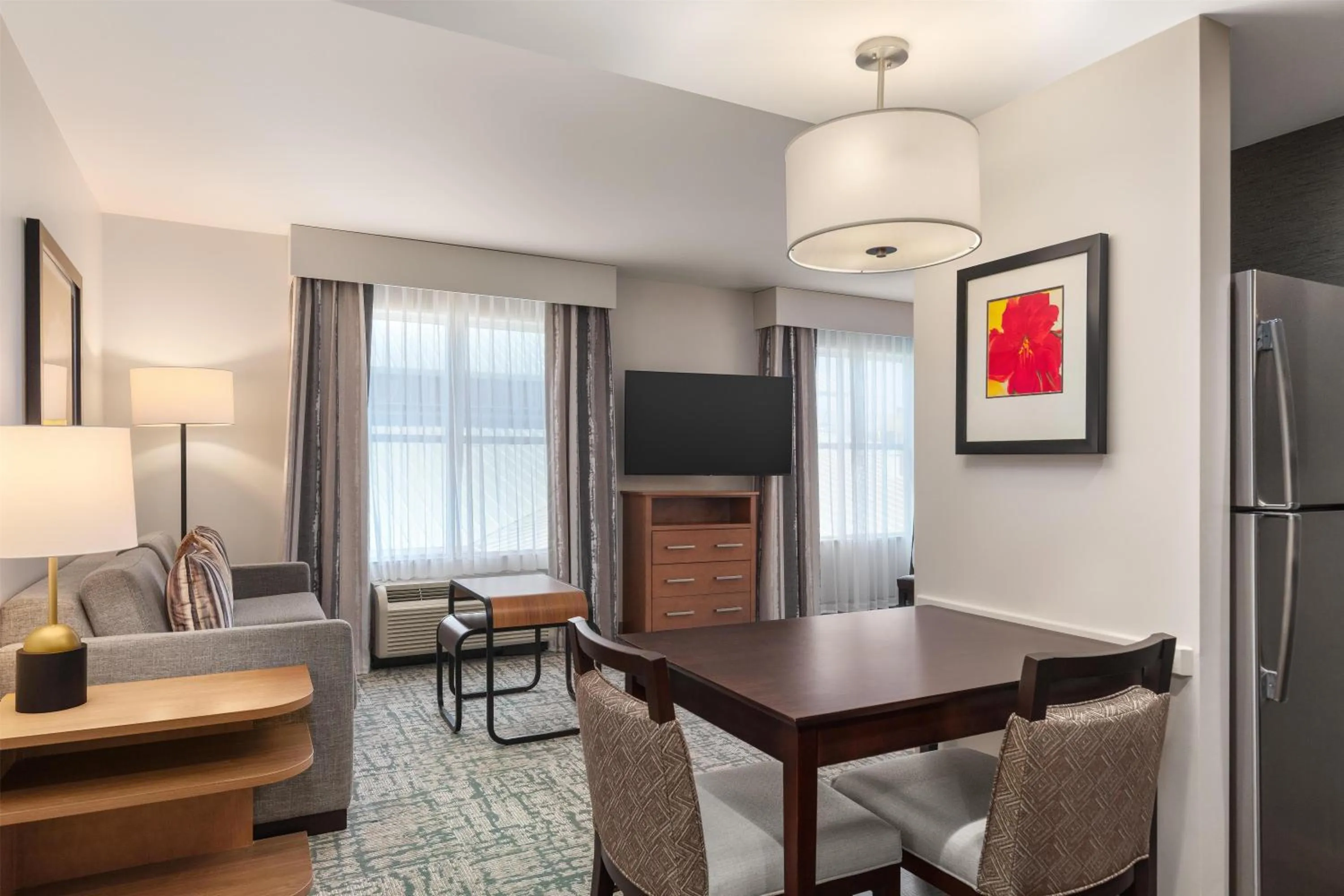 Kitchen or kitchenette in Homewood Suites TechRidge Parmer @ I-35