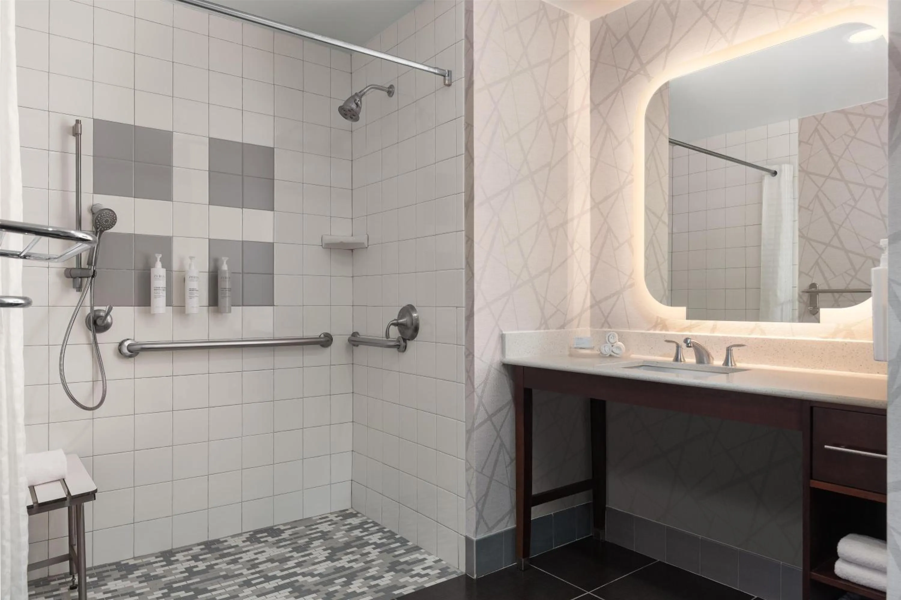 Bathroom in Homewood Suites TechRidge Parmer @ I-35