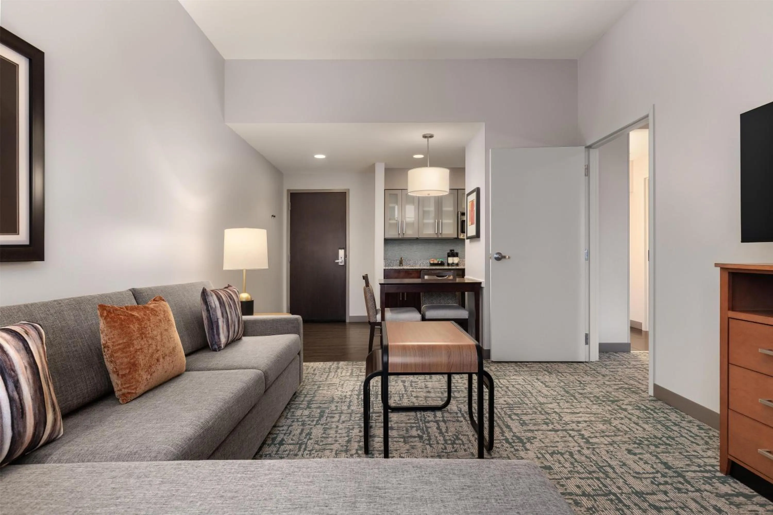 Living room in Homewood Suites TechRidge Parmer @ I-35