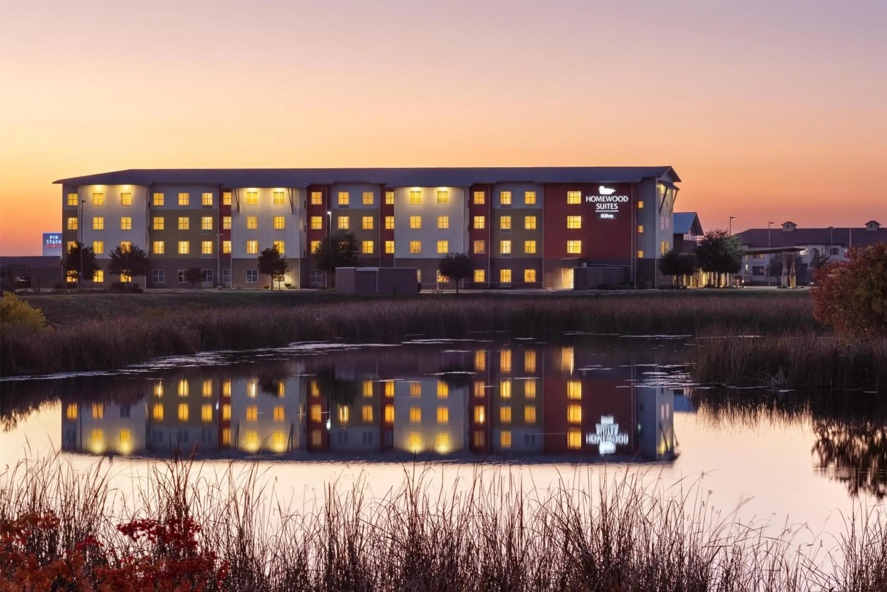 Property building in Homewood Suites TechRidge Parmer @ I-35 Property building in Homewood Suites TechRidge Parmer @ I-35