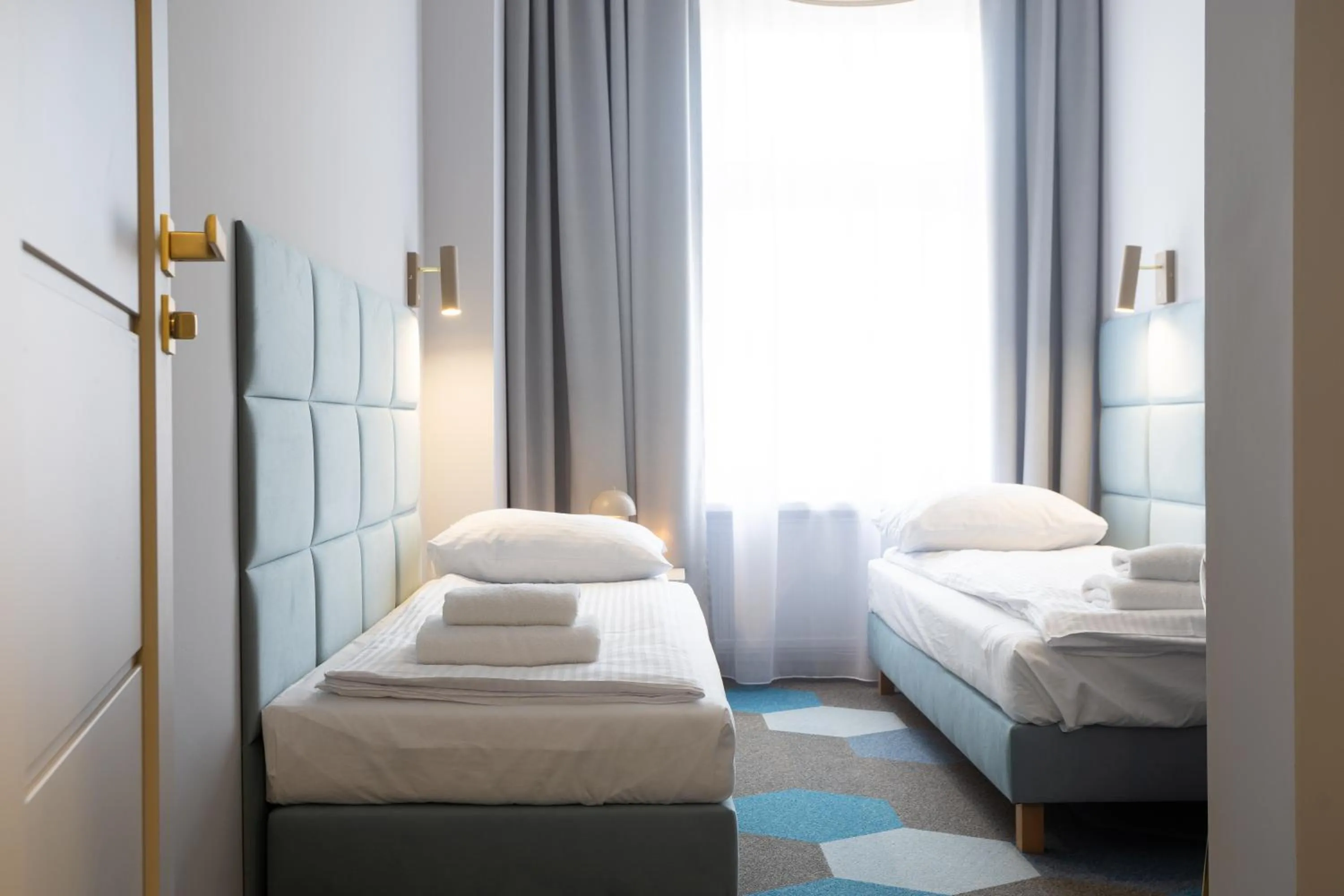 Standard Twin Room in Moon ApartHotel
