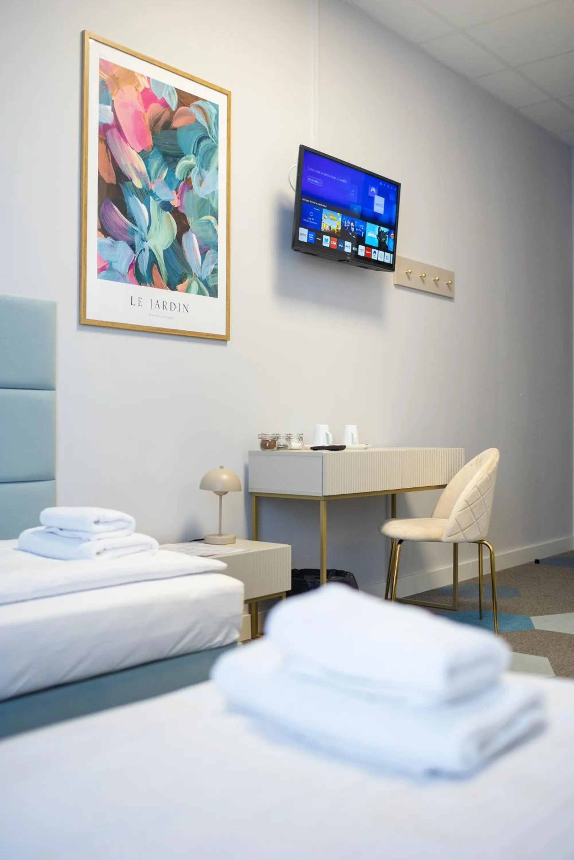 Moon ApartHotel