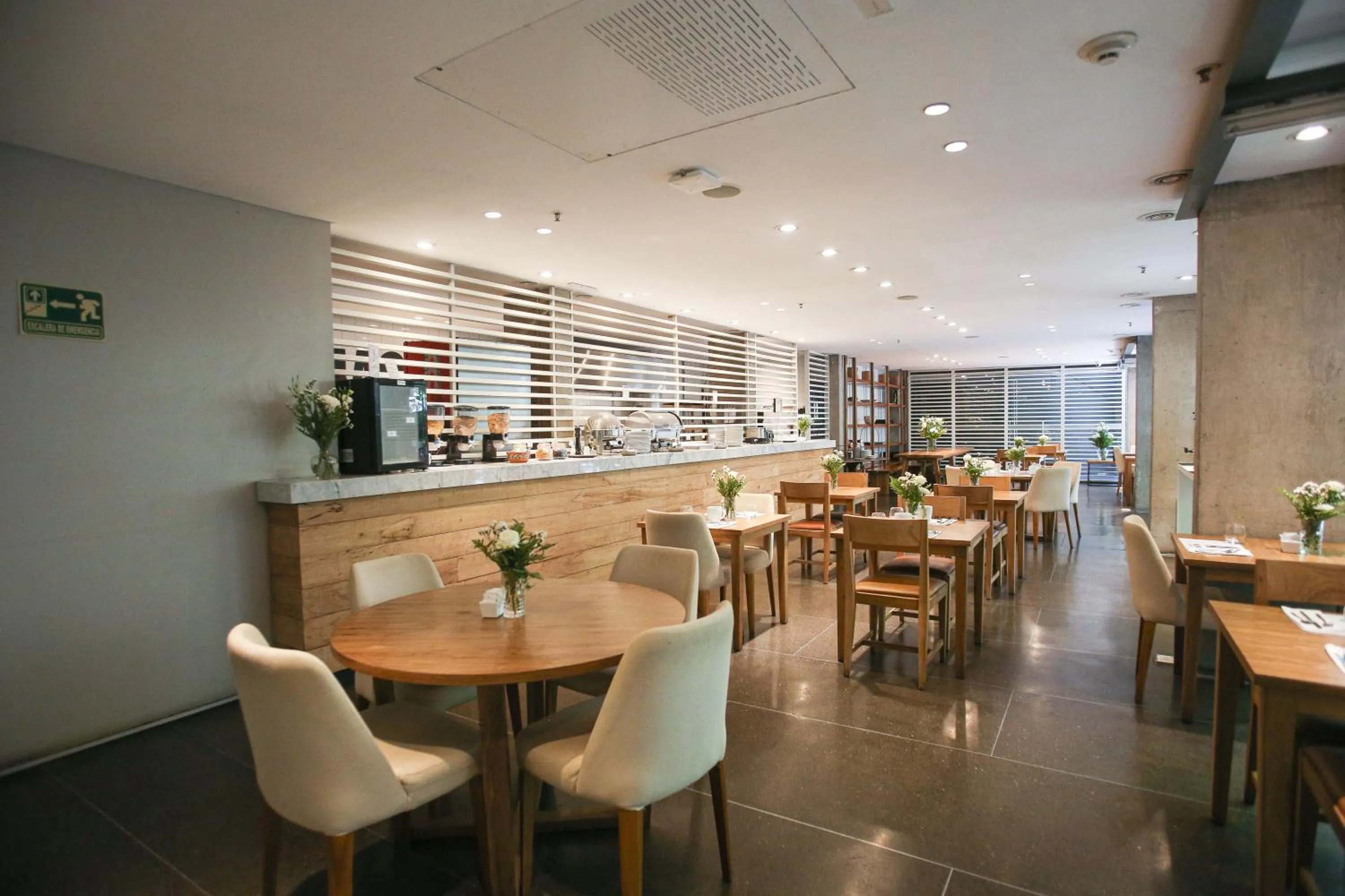 Food and drinks in Anselmo Buenos Aires, Curio Collection by Hilton