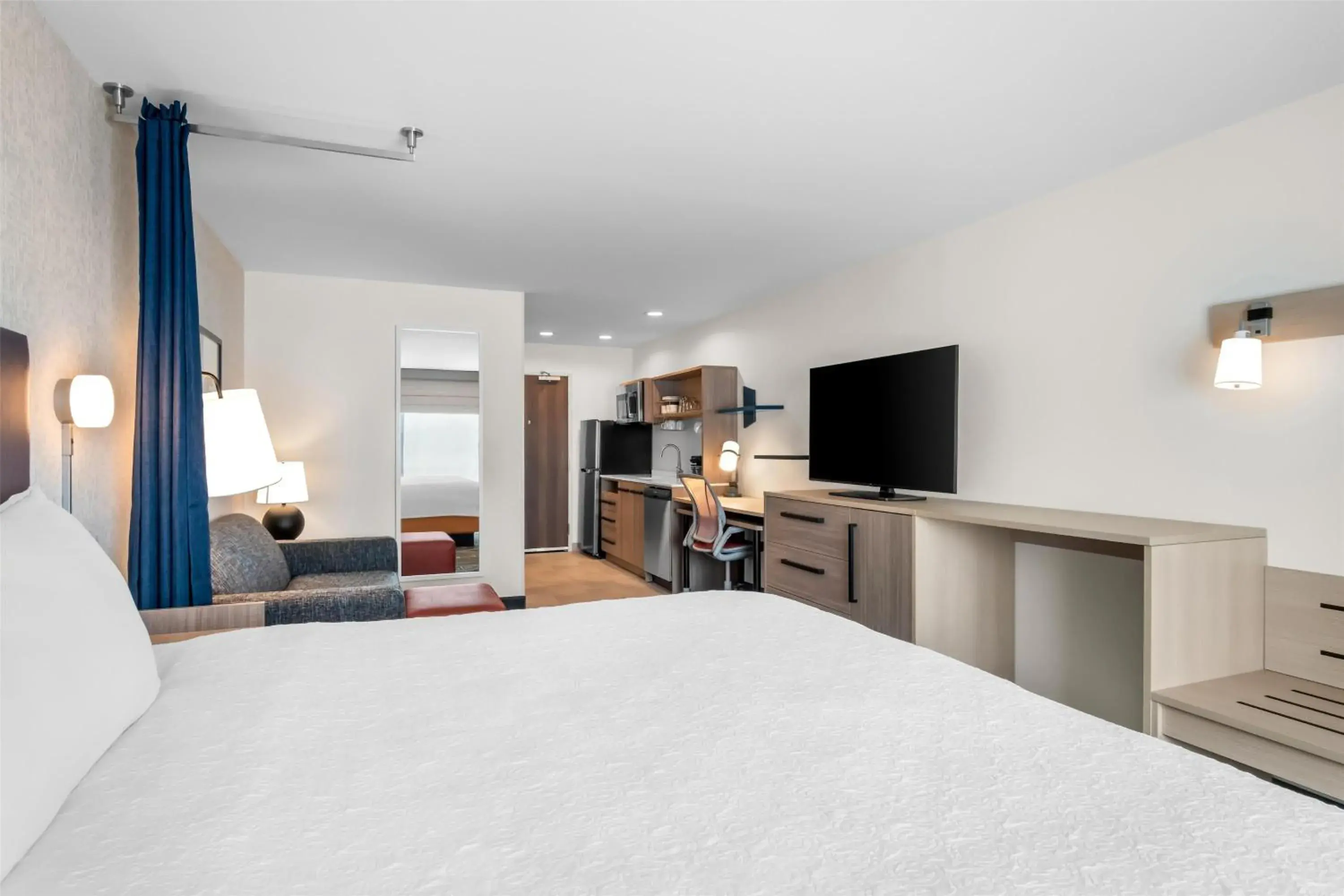 Living room, Bed in Home2 Suites by Hilton Irving/DFW Airport North Living room, Bed in Home2 Suites by Hilton Irving/DFW Airport North