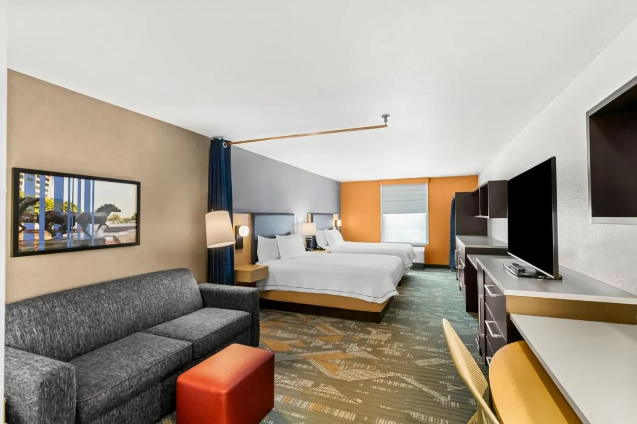Bed in Home2 Suites by Hilton Irving/DFW Airport North