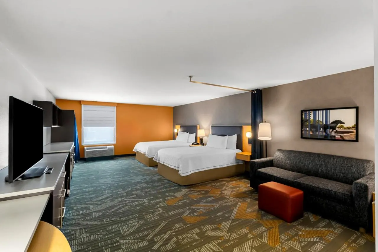 Bed in Home2 Suites by Hilton Irving/DFW Airport North