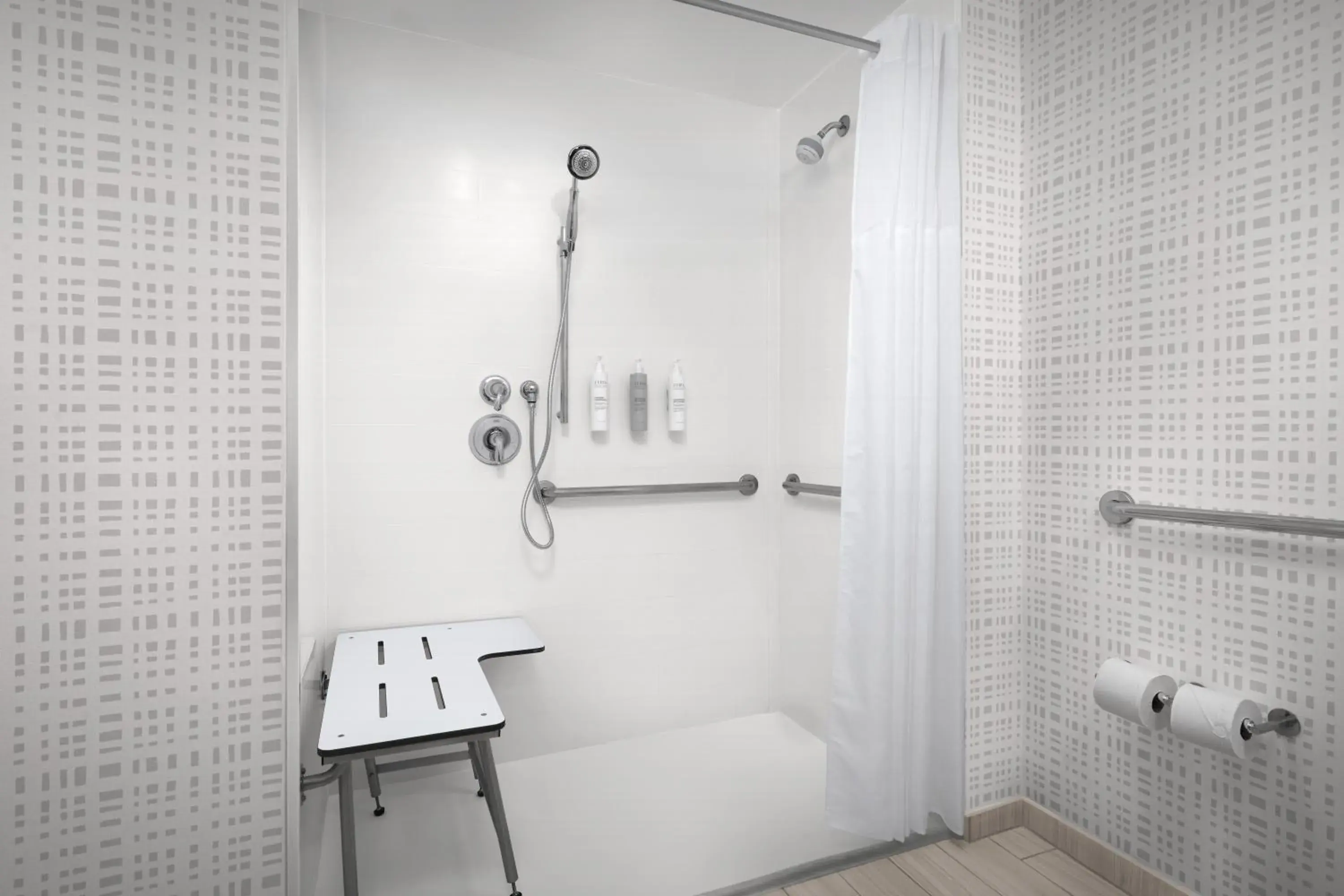 Bathroom in Hampton Inn Washington DC NoMa Union Station Bathroom in Hampton Inn Washington DC NoMa Union Station