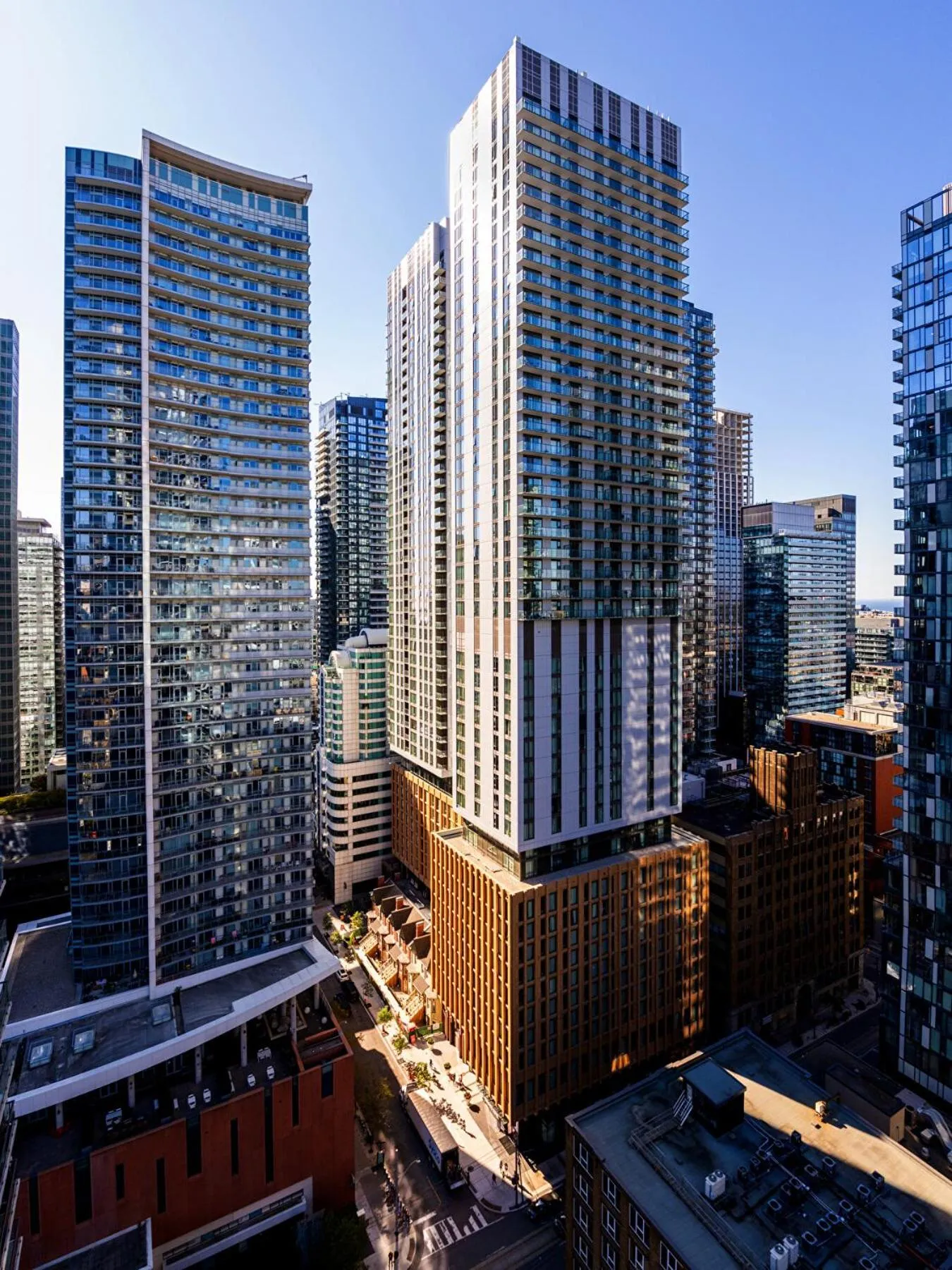 Property building in Riu Plaza Toronto