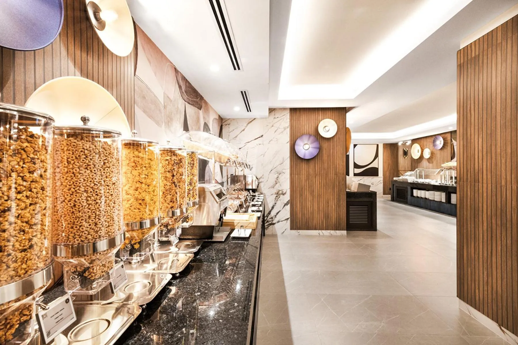 Restaurant/places to eat in Riu Plaza Toronto