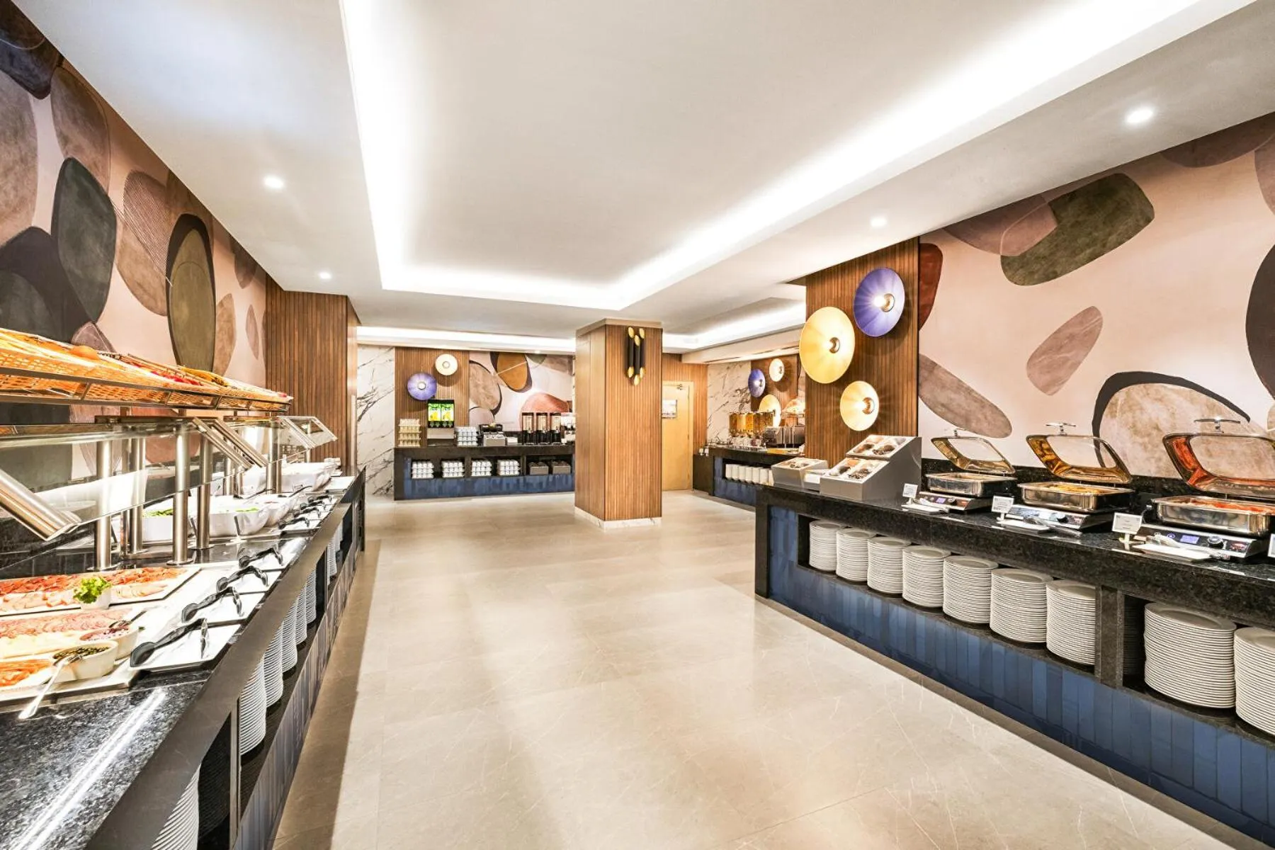 Restaurant/places to eat in Riu Plaza Toronto