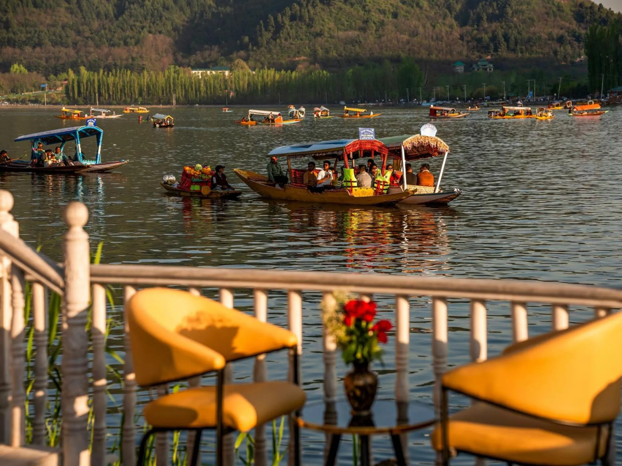 Moustache Houseboat Srinagar