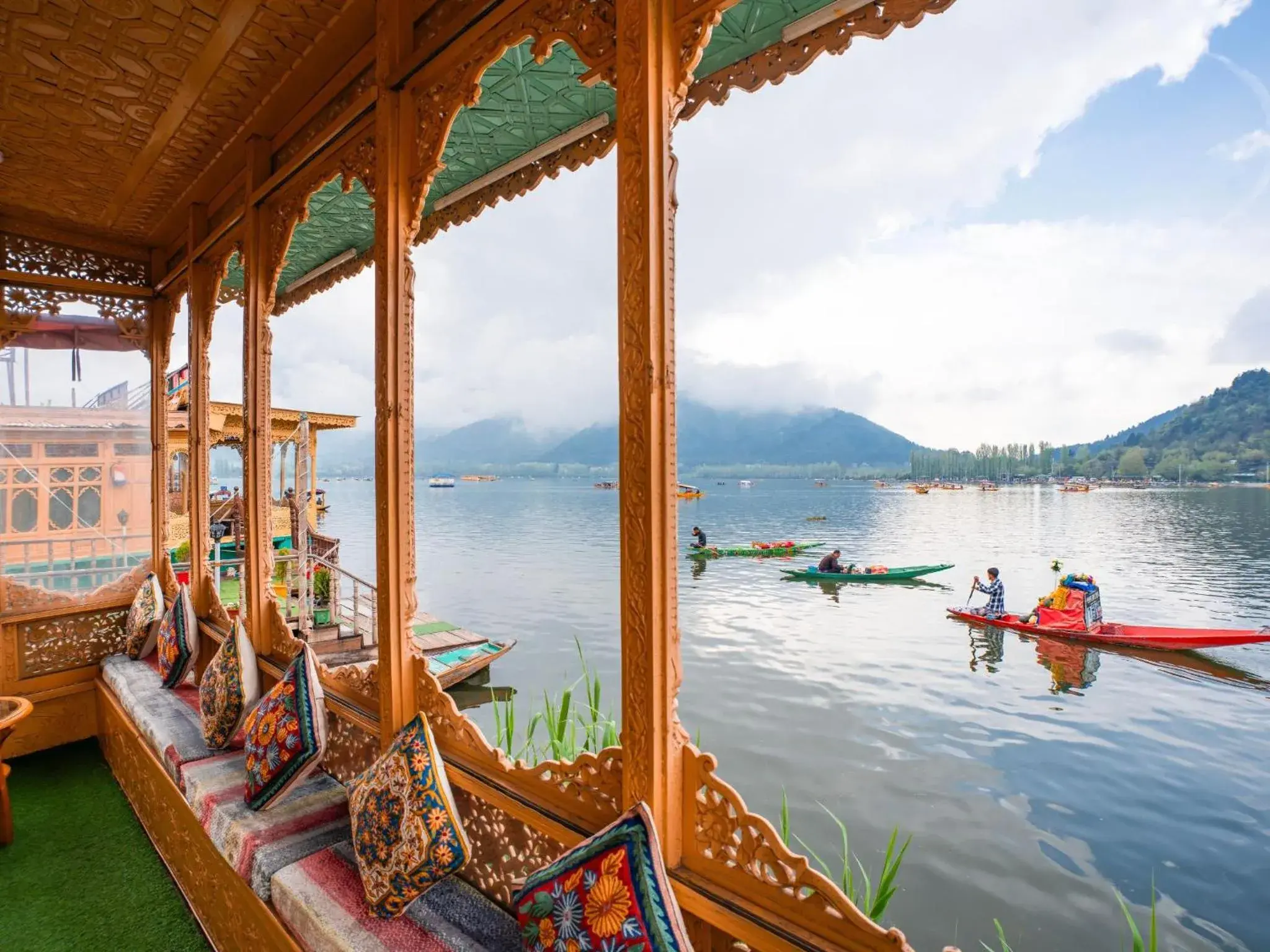 Moustache Houseboat Srinagar Moustache Houseboat Srinagar