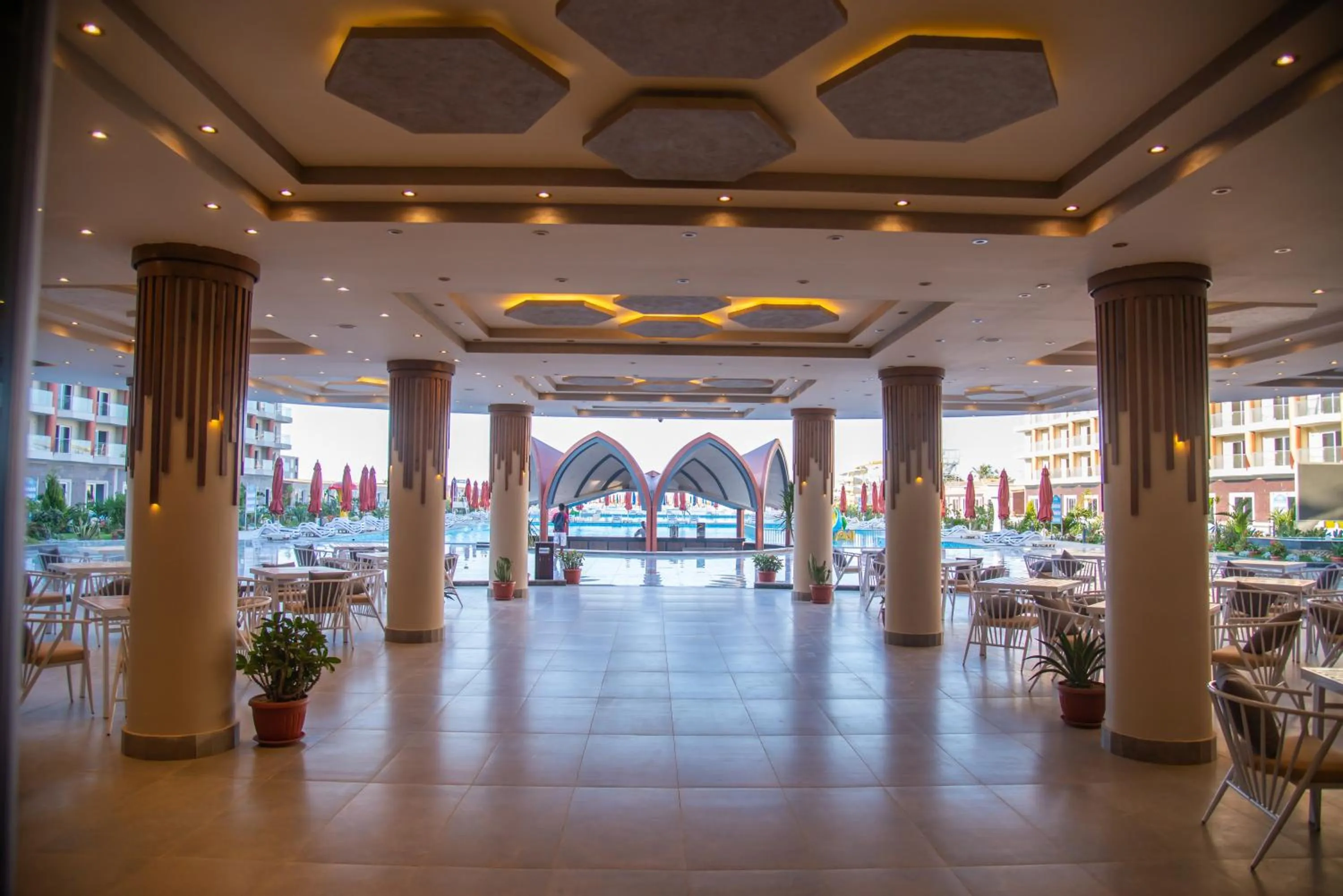 Restaurant/places to eat in Rewaya Majestic Resort