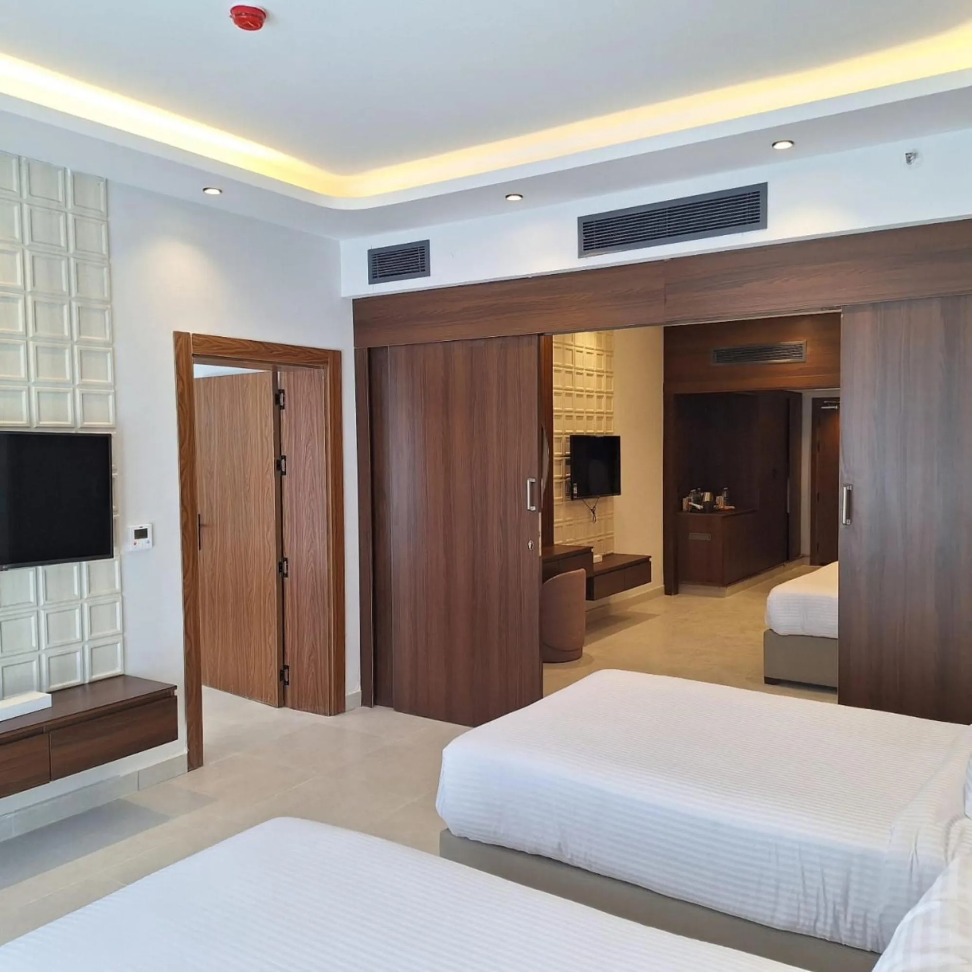 Bedroom, Bed in Rewaya Majestic Resort