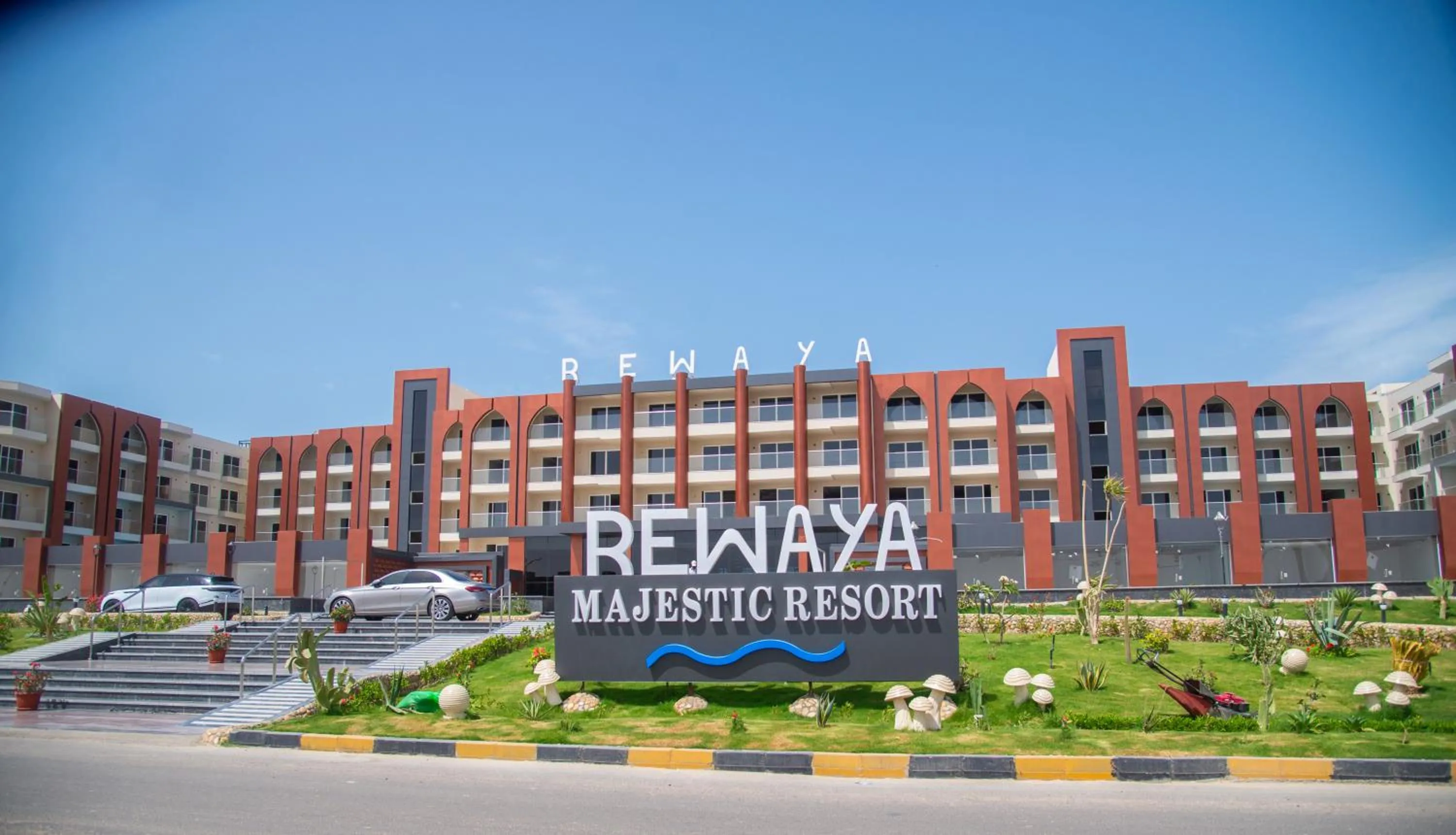 Facade/entrance in Rewaya Majestic Resort