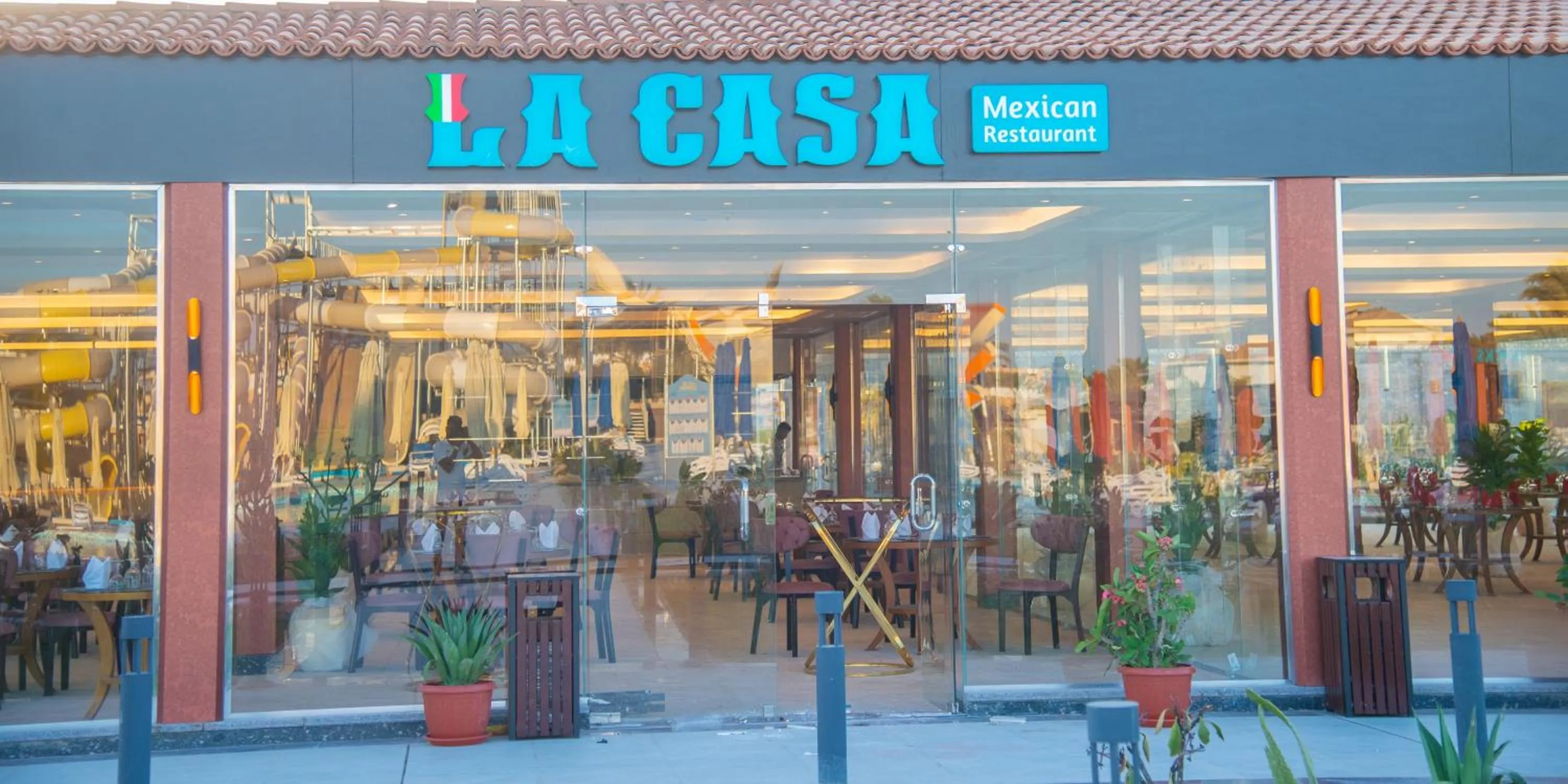 Restaurant/places to eat in Rewaya Majestic Resort