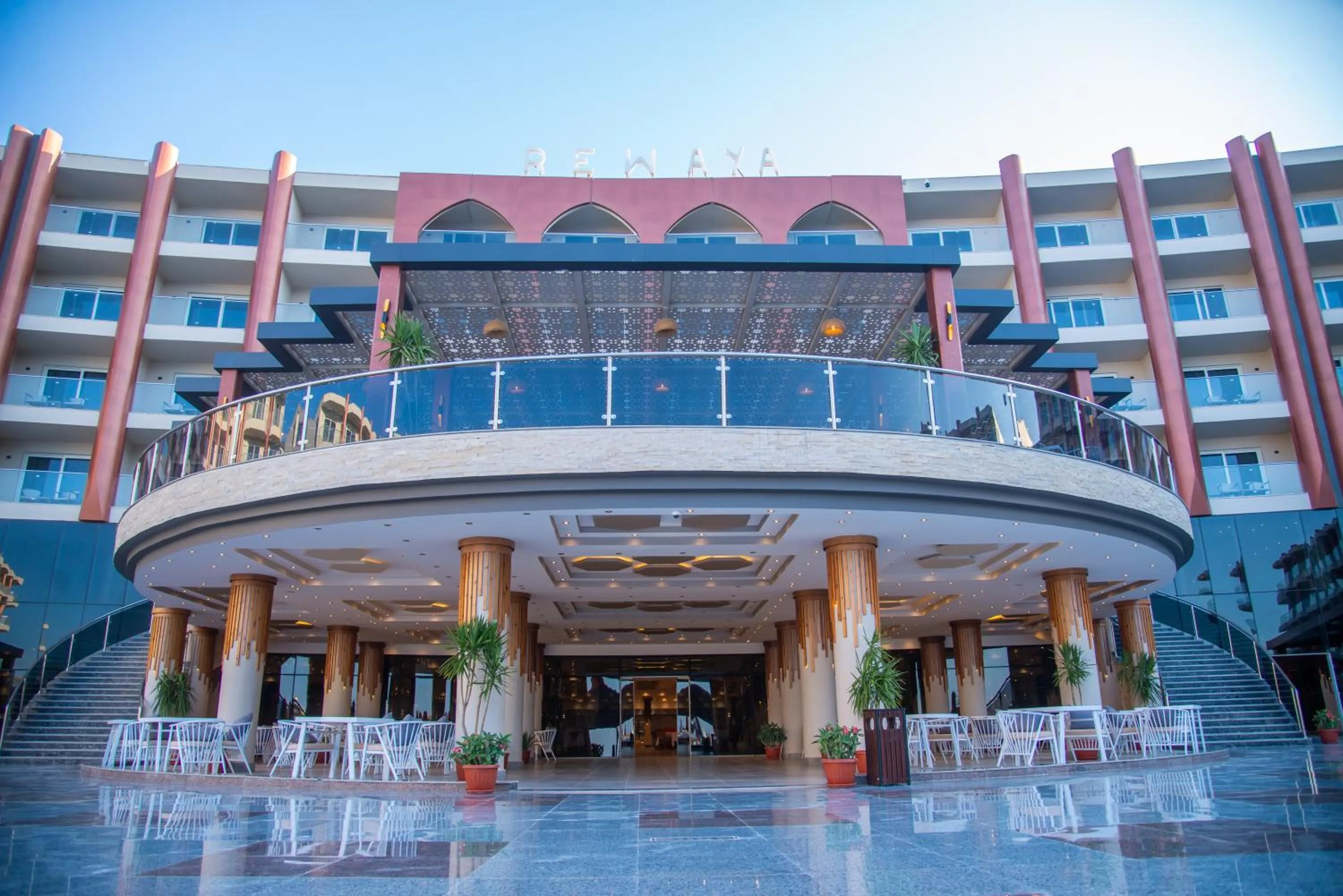 Restaurant/places to eat in Rewaya Majestic Resort