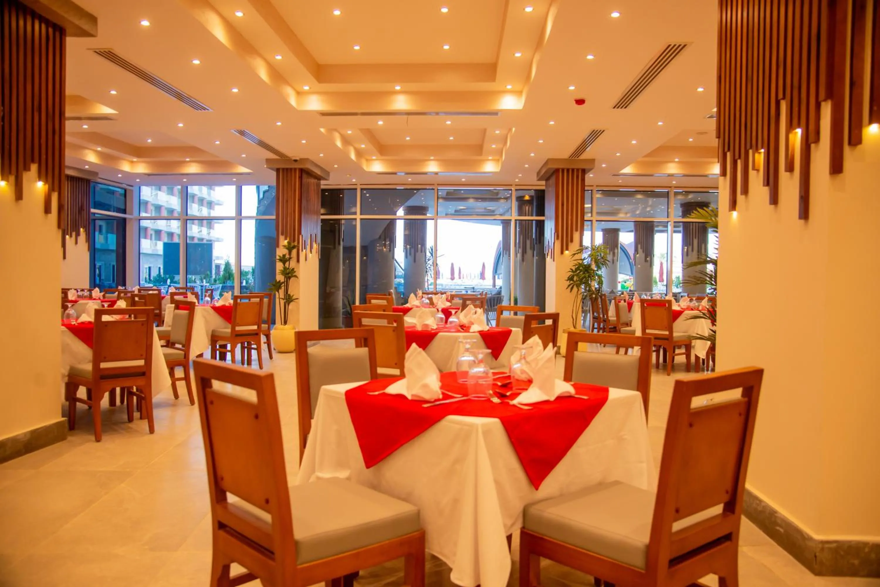 Restaurant/places to eat in Rewaya Majestic Resort