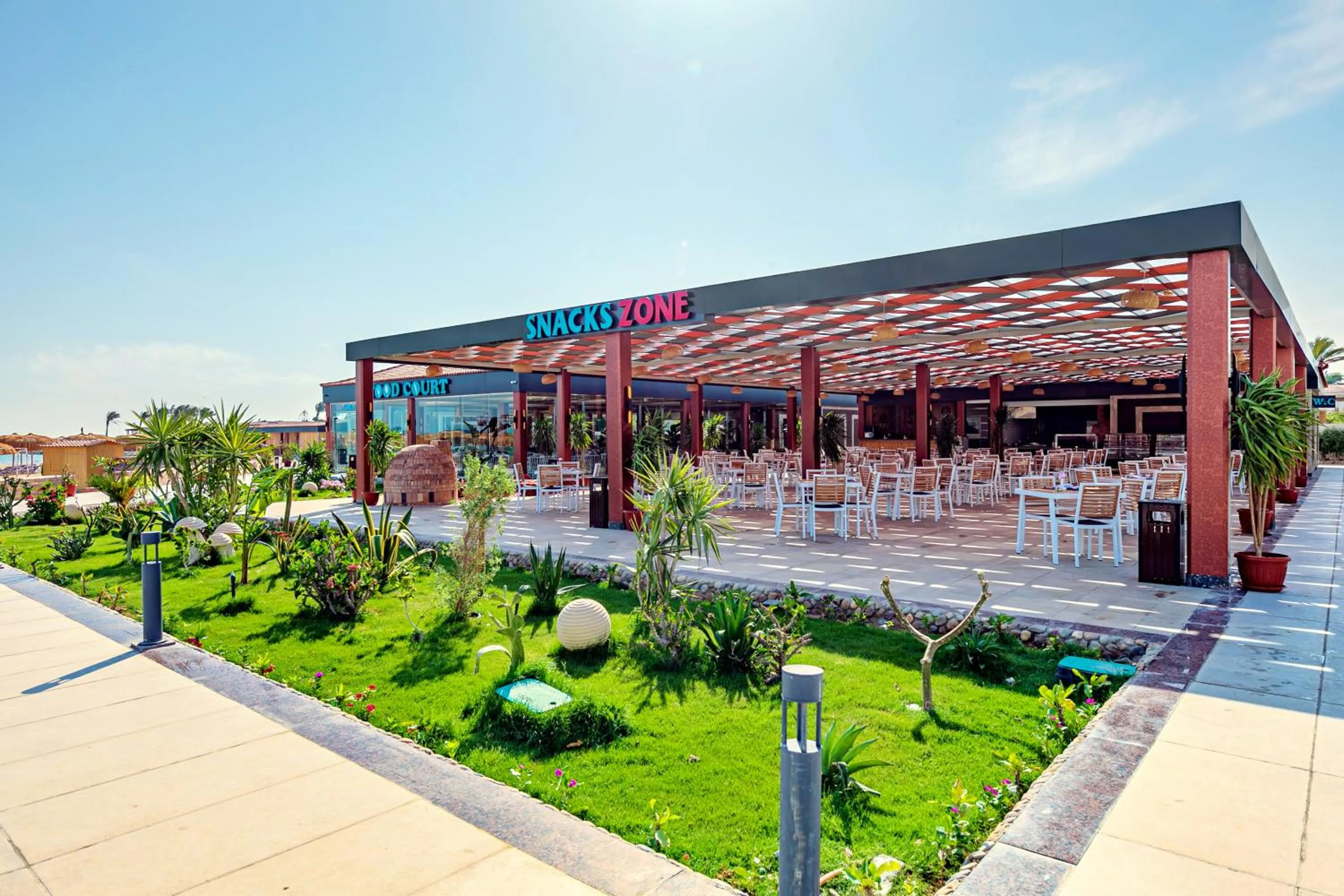 Restaurant/places to eat in Rewaya Majestic Resort