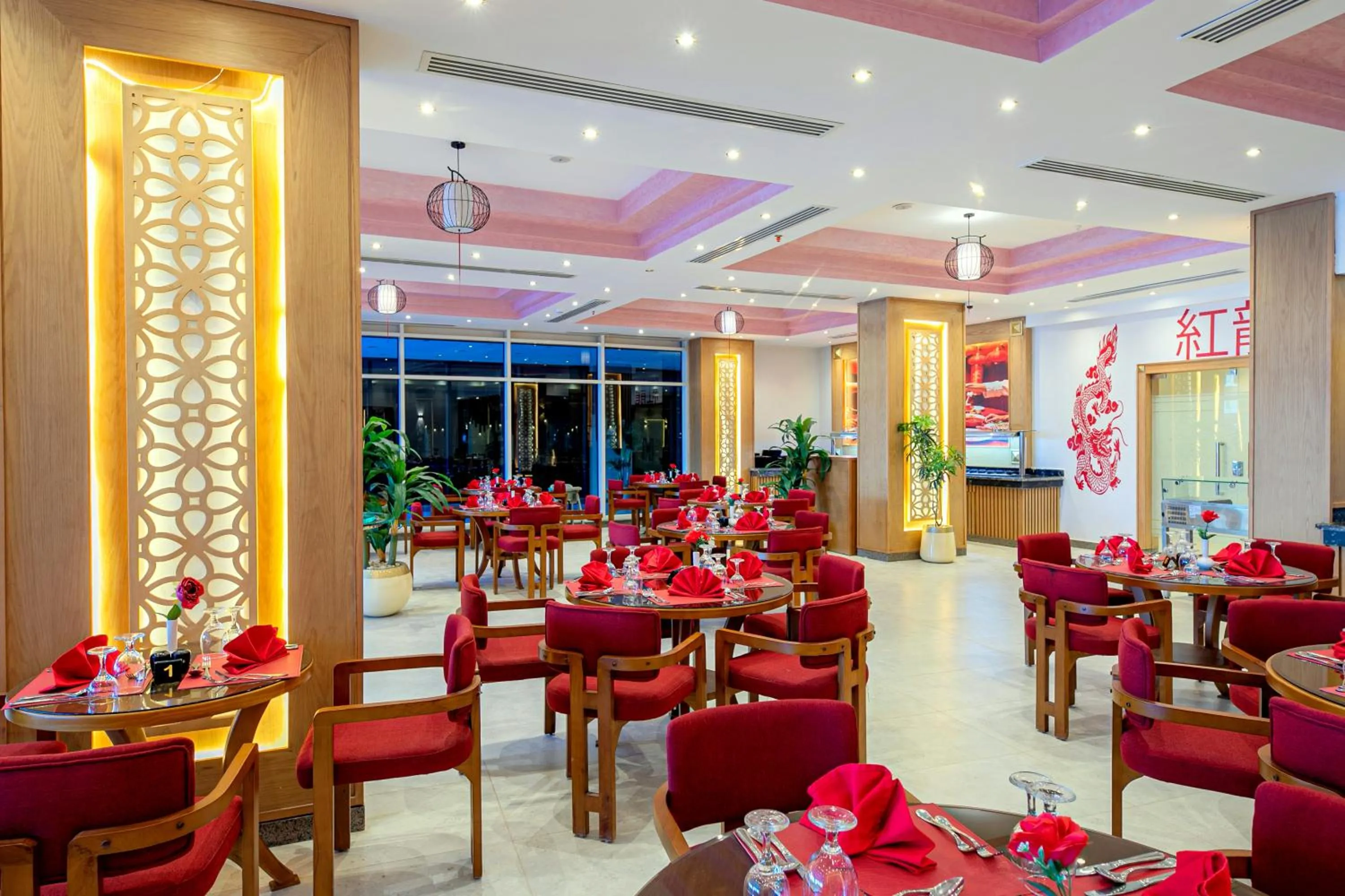 Restaurant/places to eat in Rewaya Majestic Resort