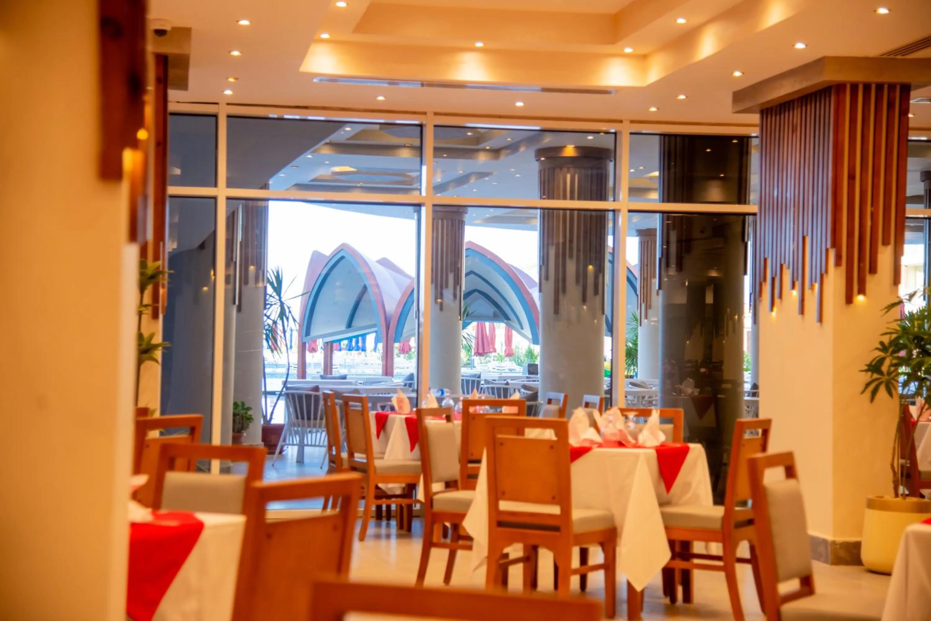 Restaurant/places to eat in Rewaya Majestic Resort