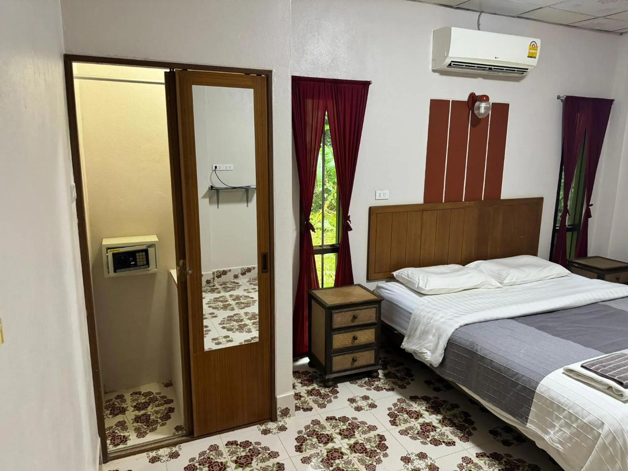 Bedroom, Bed in Fine Times Resort